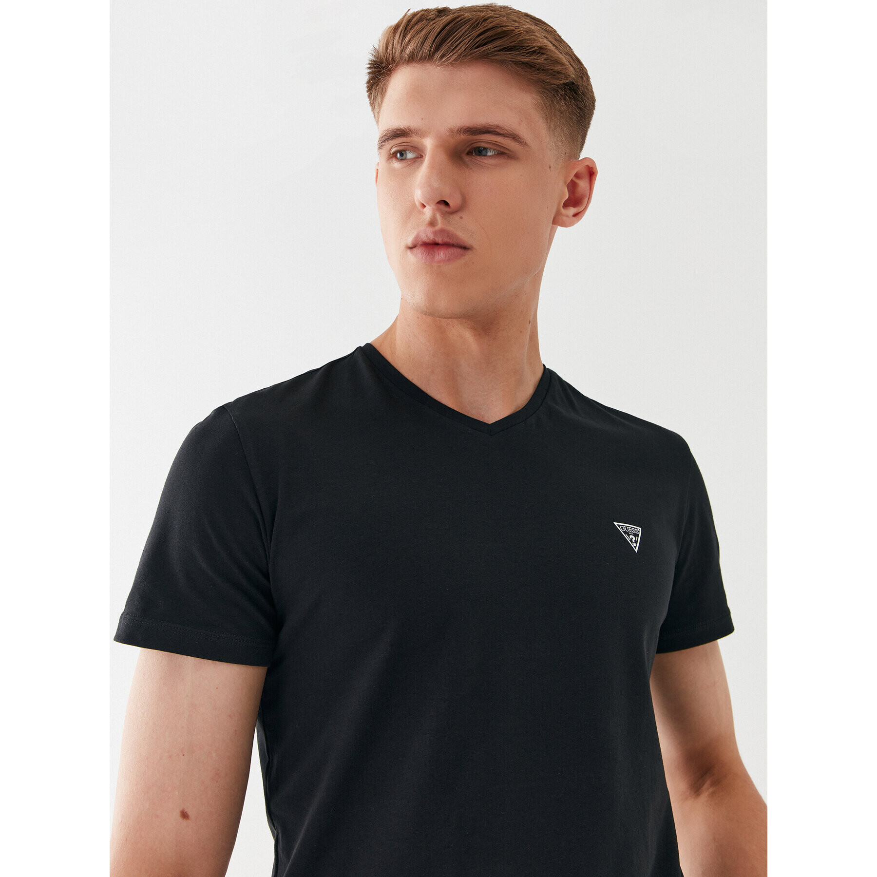 Guess Тишърт U97M00 K6YW1 Черен Slim Fit - Pepit.bg