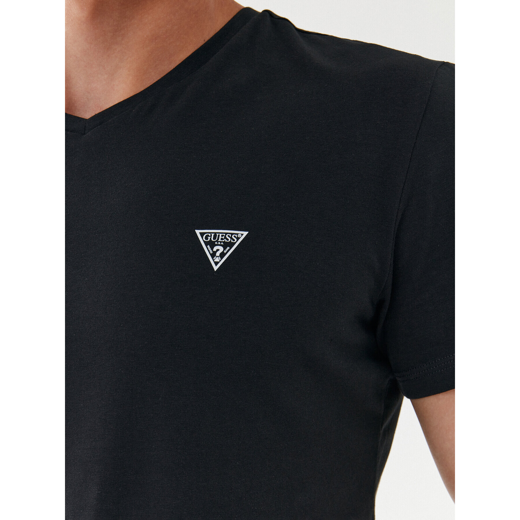 Guess Тишърт U97M00 K6YW1 Черен Slim Fit - Pepit.bg