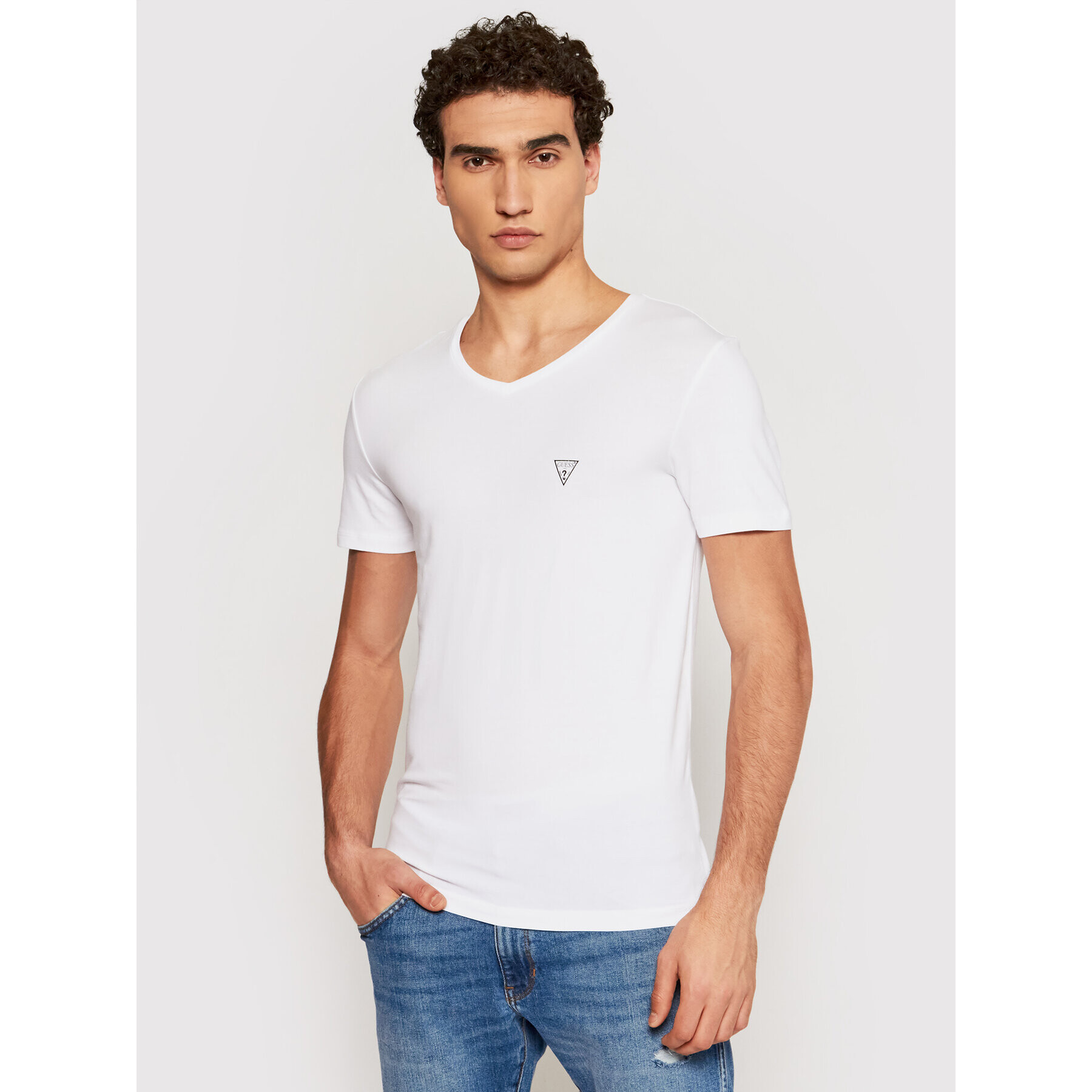 Guess Тишърт U97M01 JR003 Бял Slim Fit - Pepit.bg