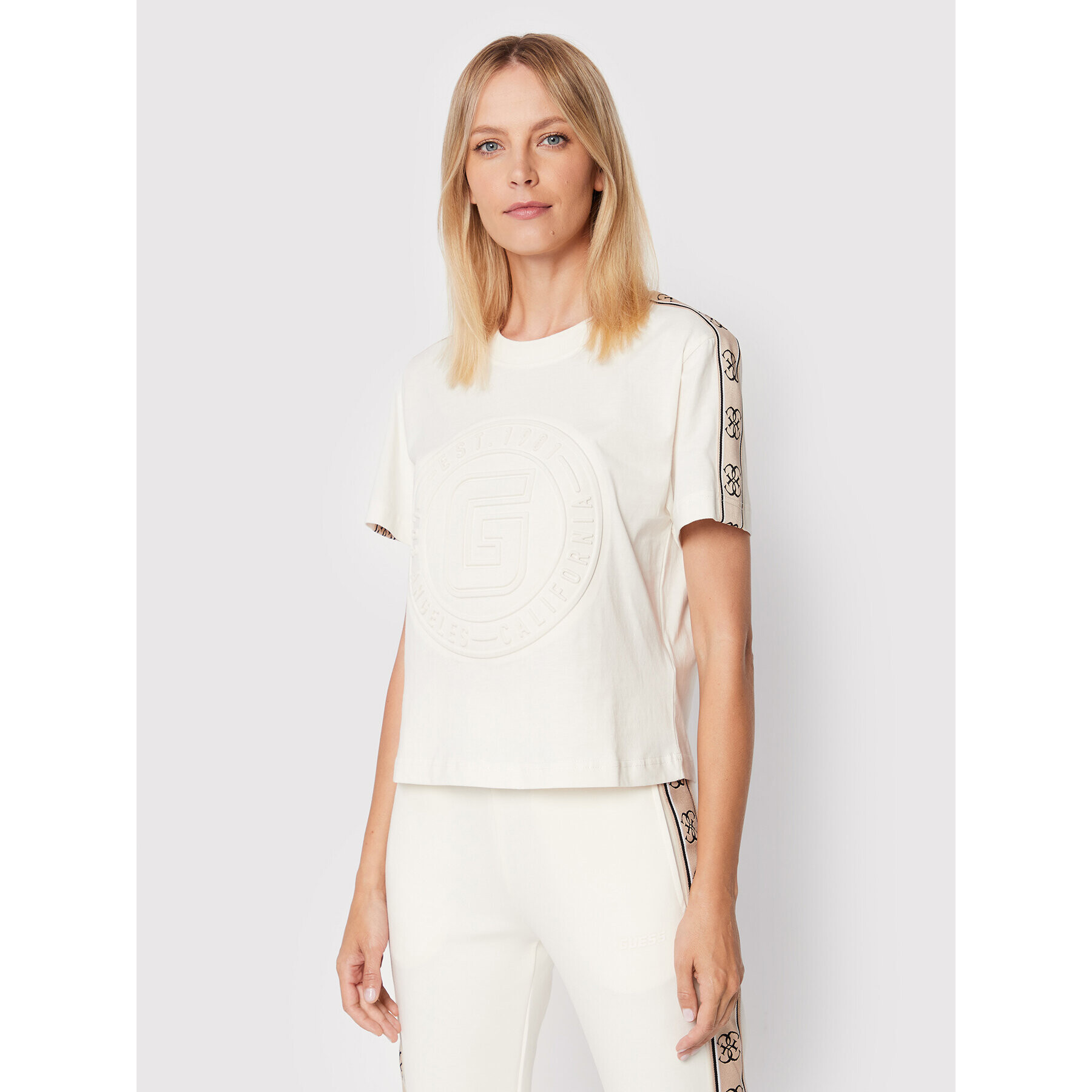Guess Тишърт V2BI05 I3Z14 Бежов Relaxed Fit - Pepit.bg