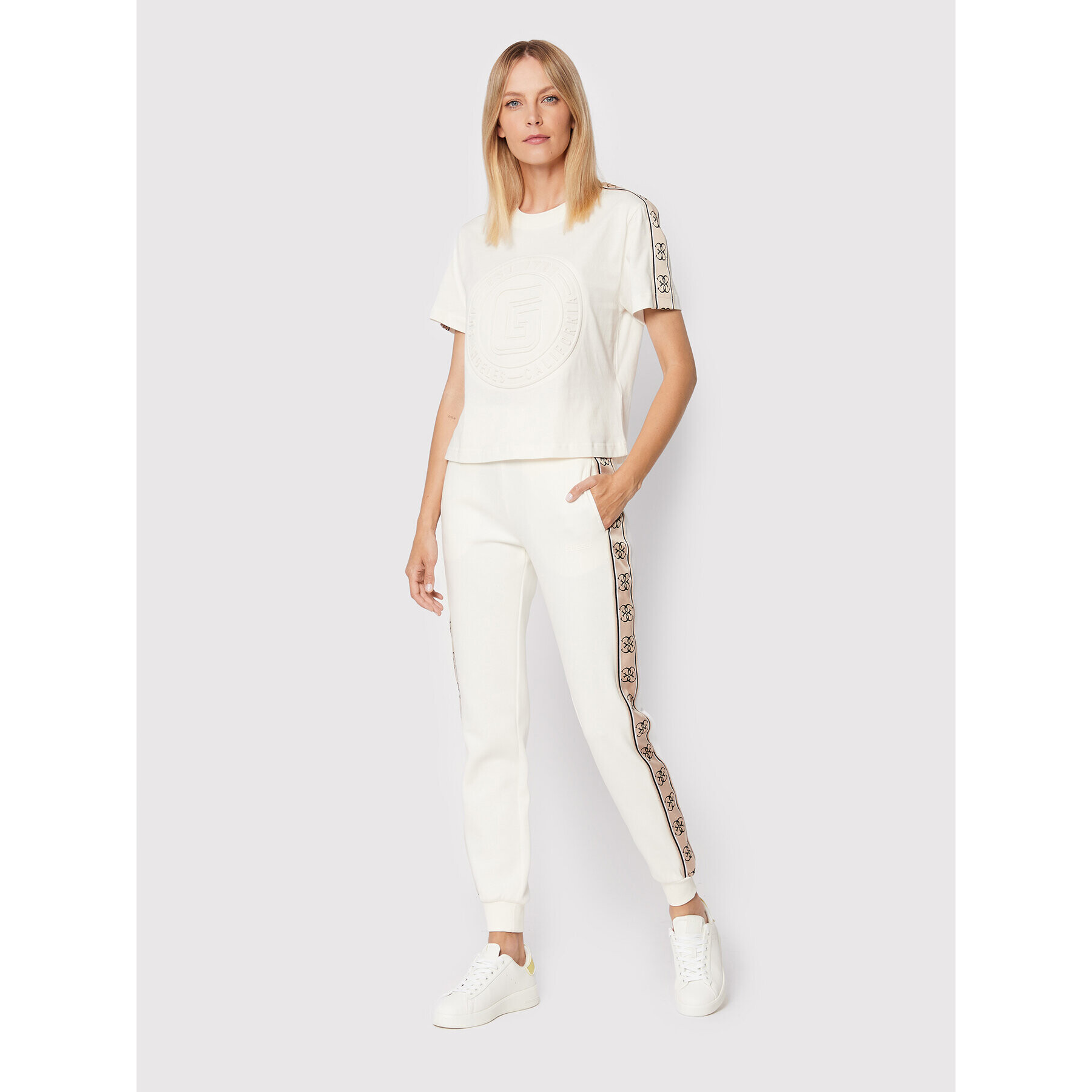 Guess Тишърт V2BI05 I3Z14 Бежов Relaxed Fit - Pepit.bg