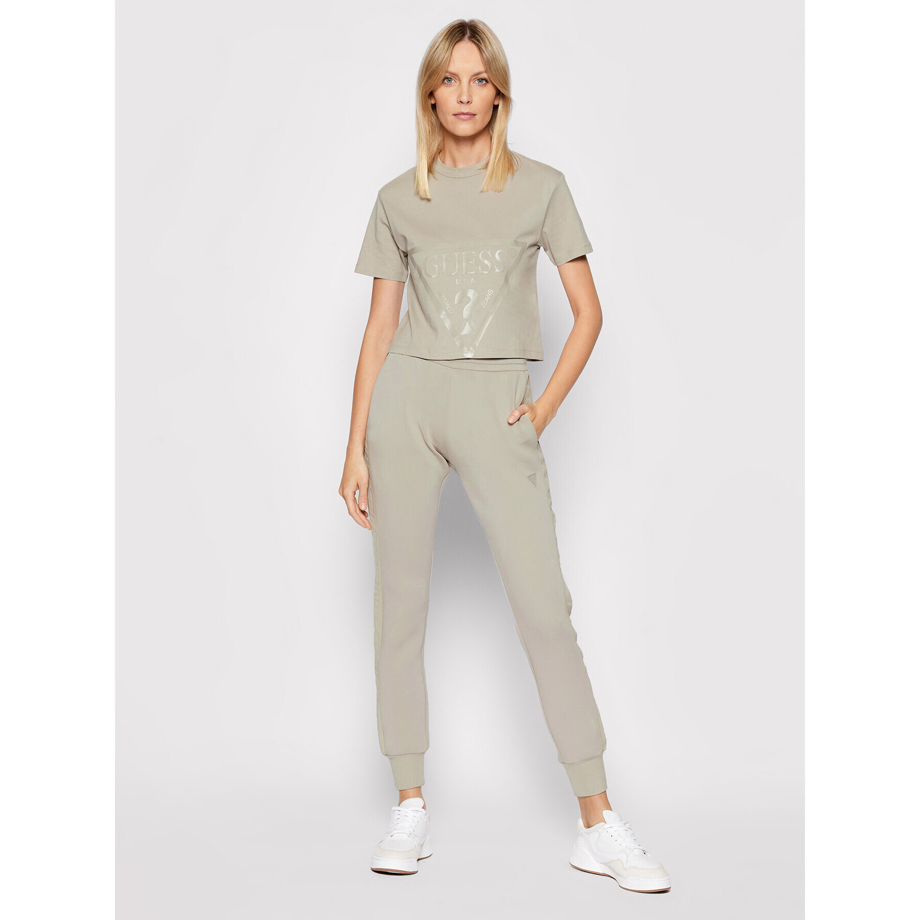 Guess Тишърт V2RI00 K8HM0 Бежов Relaxed Fit - Pepit.bg
