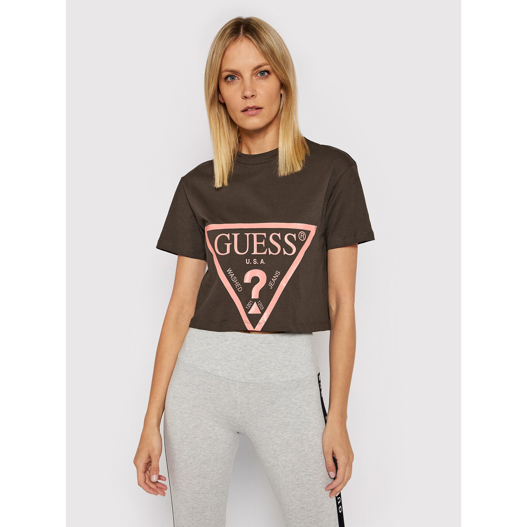 Guess Тишърт V2RI00 K8HM0 Кафяв Relaxed Fit - Pepit.bg