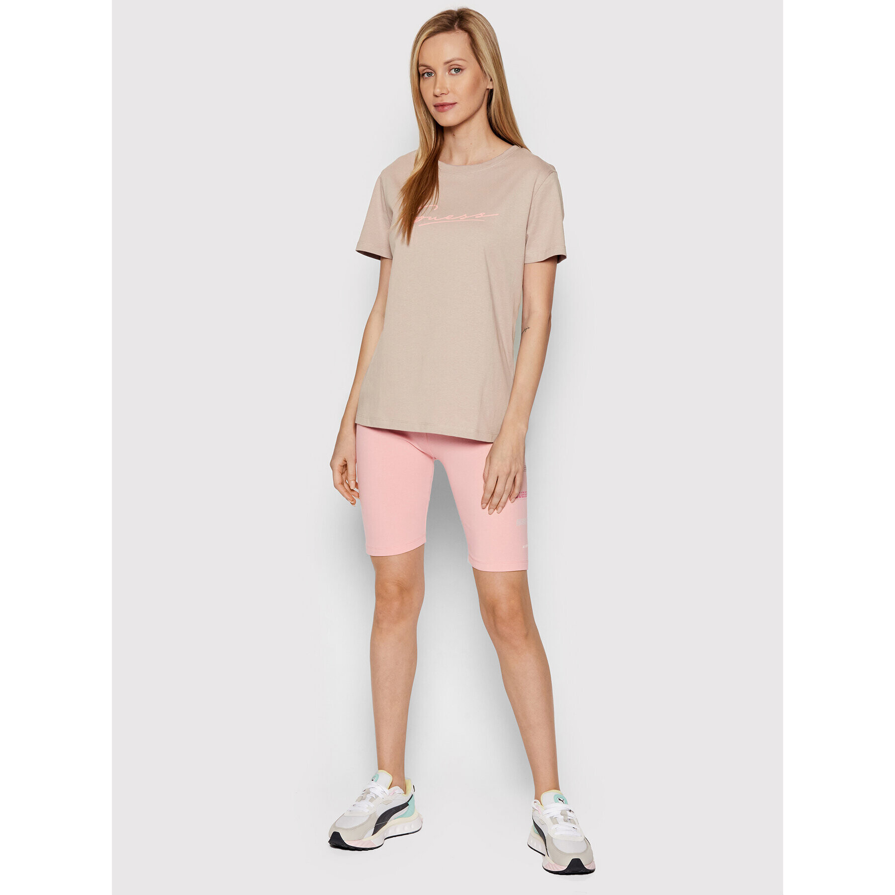 Guess Тишърт V2RI11 I3Z11 Бежов Regular Fit - Pepit.bg