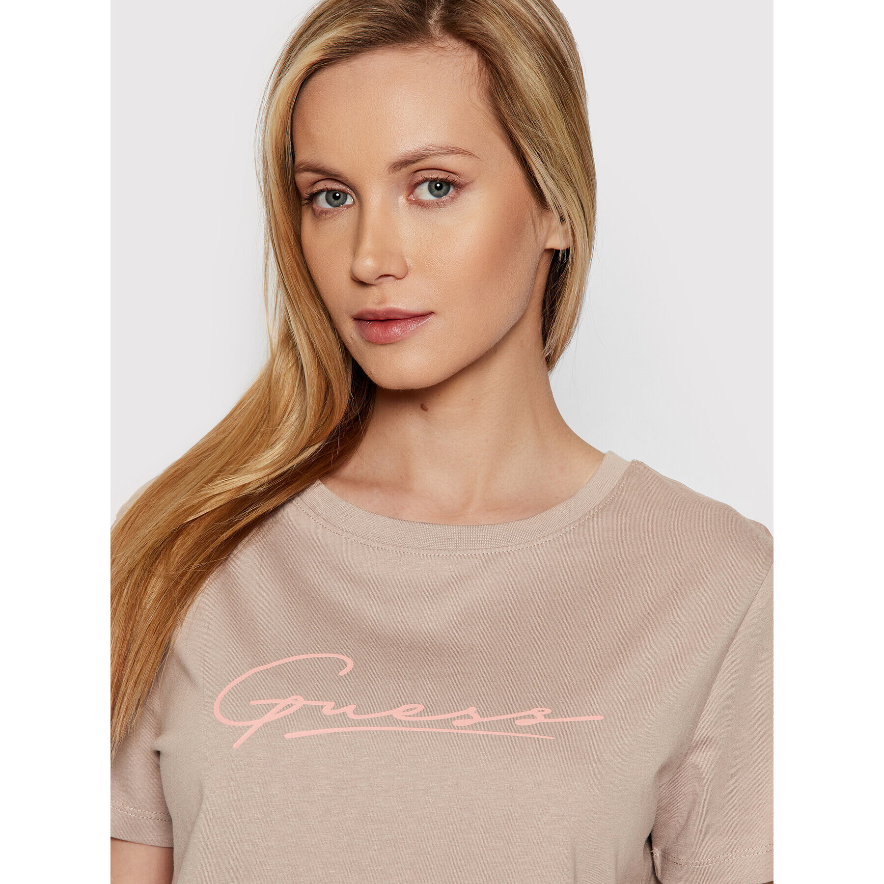Guess Тишърт V2RI11 I3Z11 Бежов Regular Fit - Pepit.bg