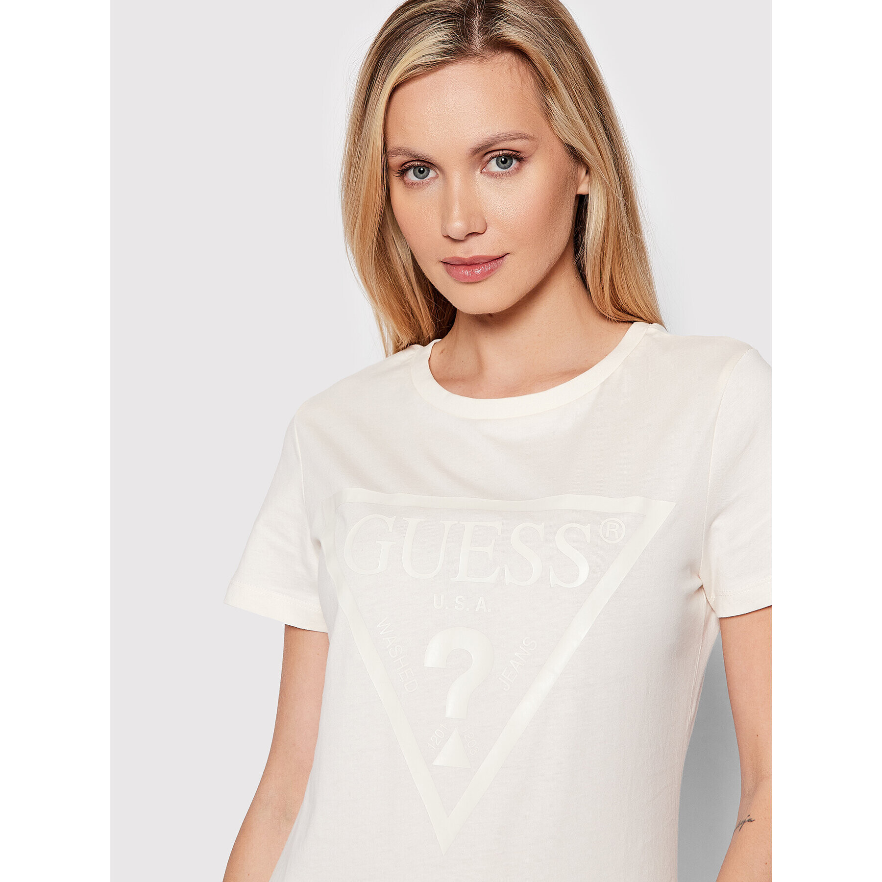 Guess Тишърт V2RI13 K8HM0 Бял Regular Fit - Pepit.bg