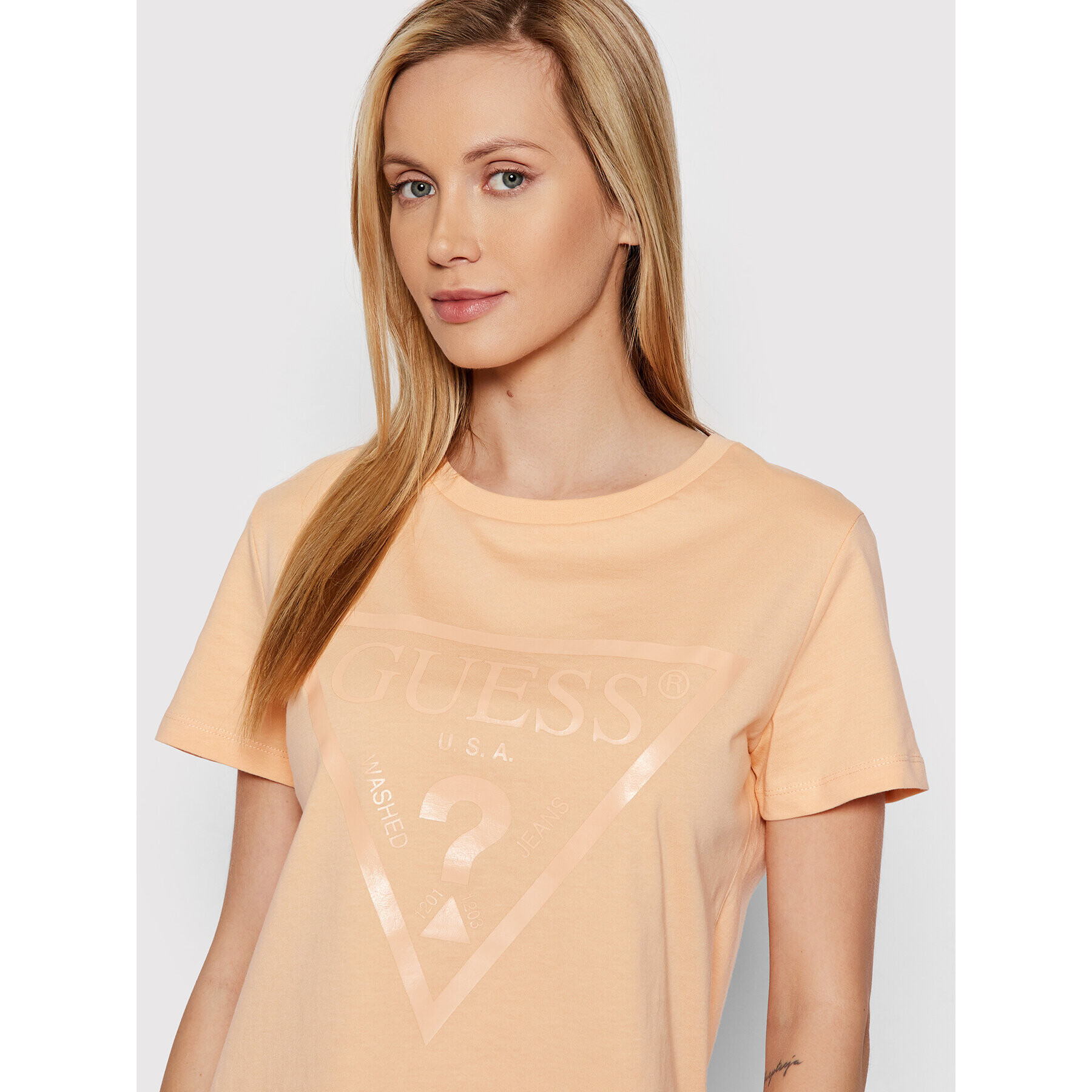 Guess Тишърт V2RI13 K8HM0 Оранжев Regular Fit - Pepit.bg