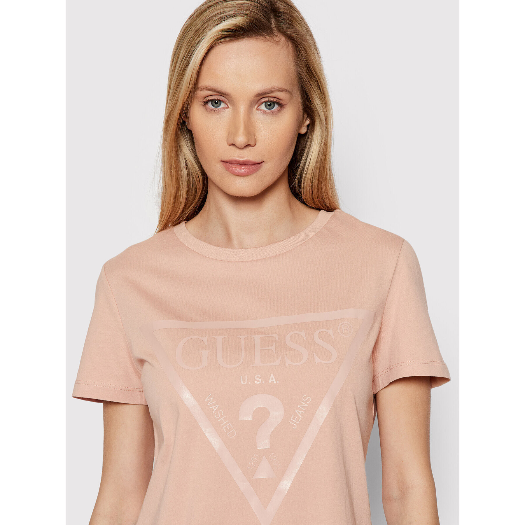 Guess Тишърт V2RI13 K8HM0 Розов Regular Fit - Pepit.bg