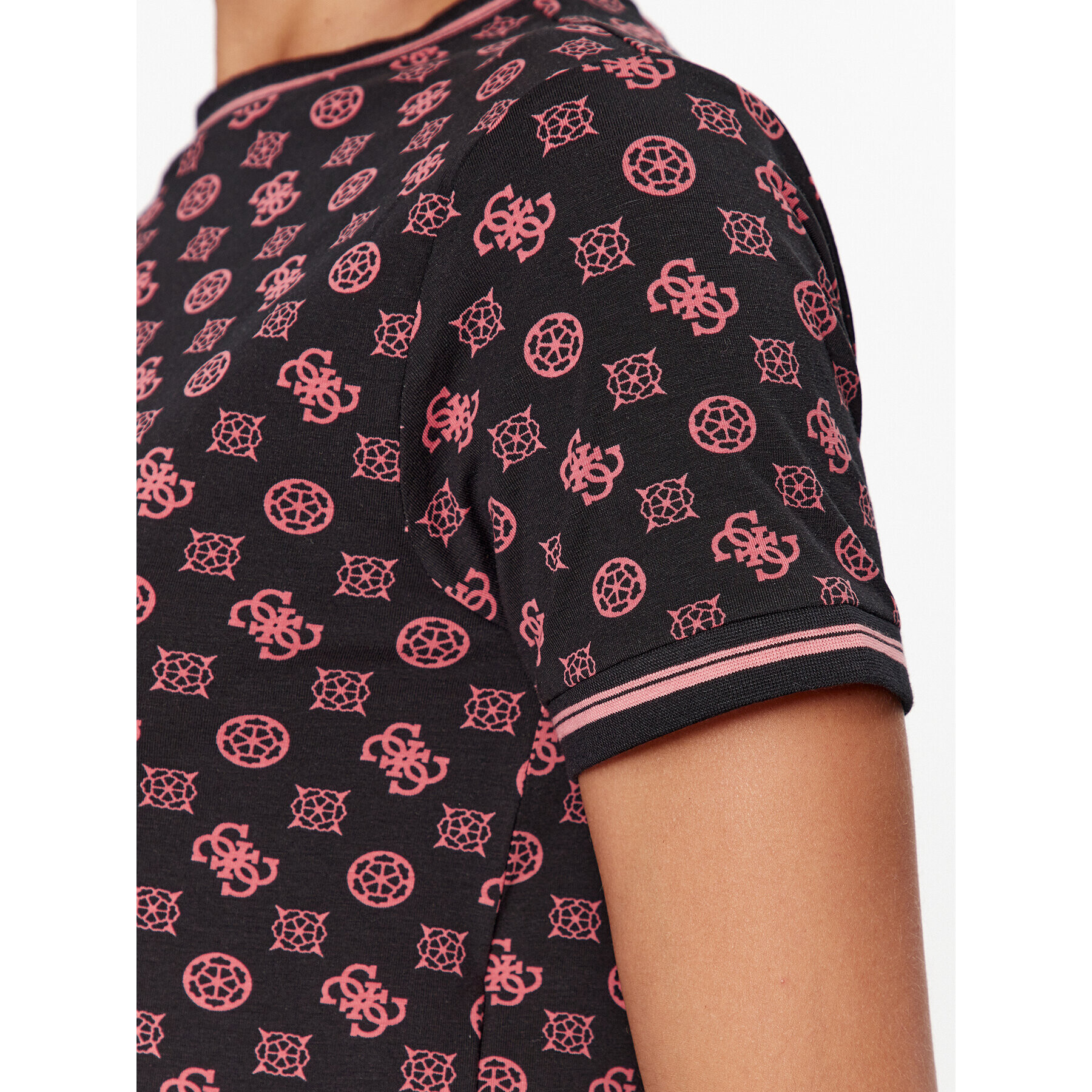 Guess Тишърт V3BI10 J1314 Цветен Regular Fit - Pepit.bg