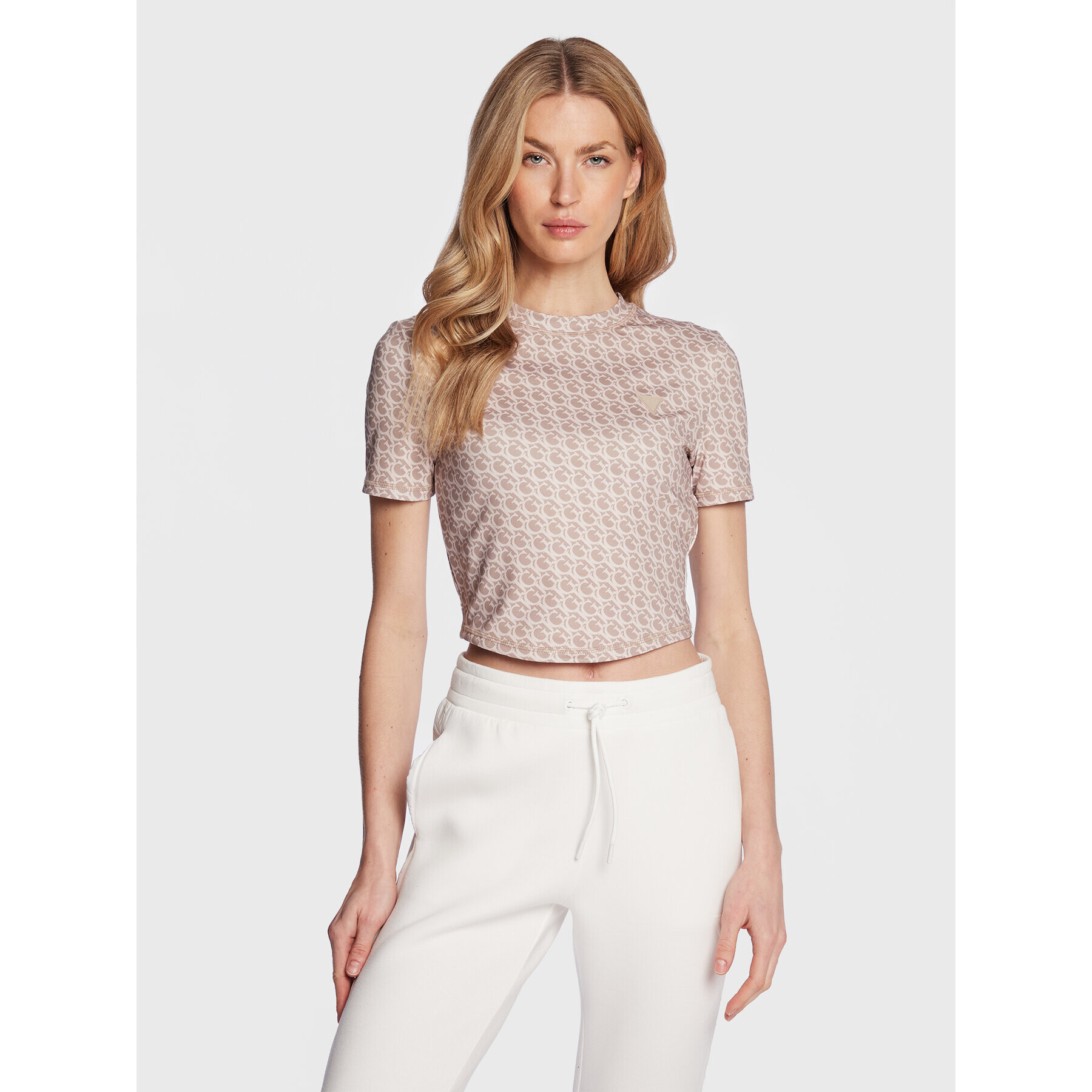 Guess Тишърт V3GP18 MC03W Кафяв Regular Fit - Pepit.bg