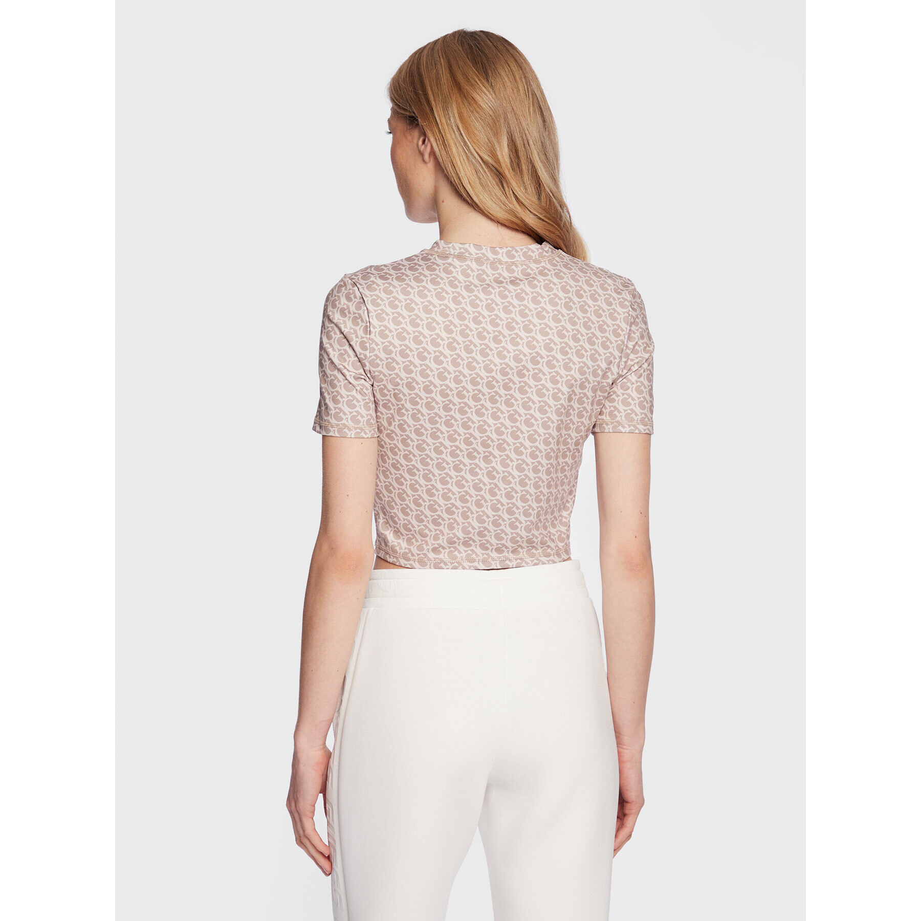 Guess Тишърт V3GP18 MC03W Кафяв Regular Fit - Pepit.bg
