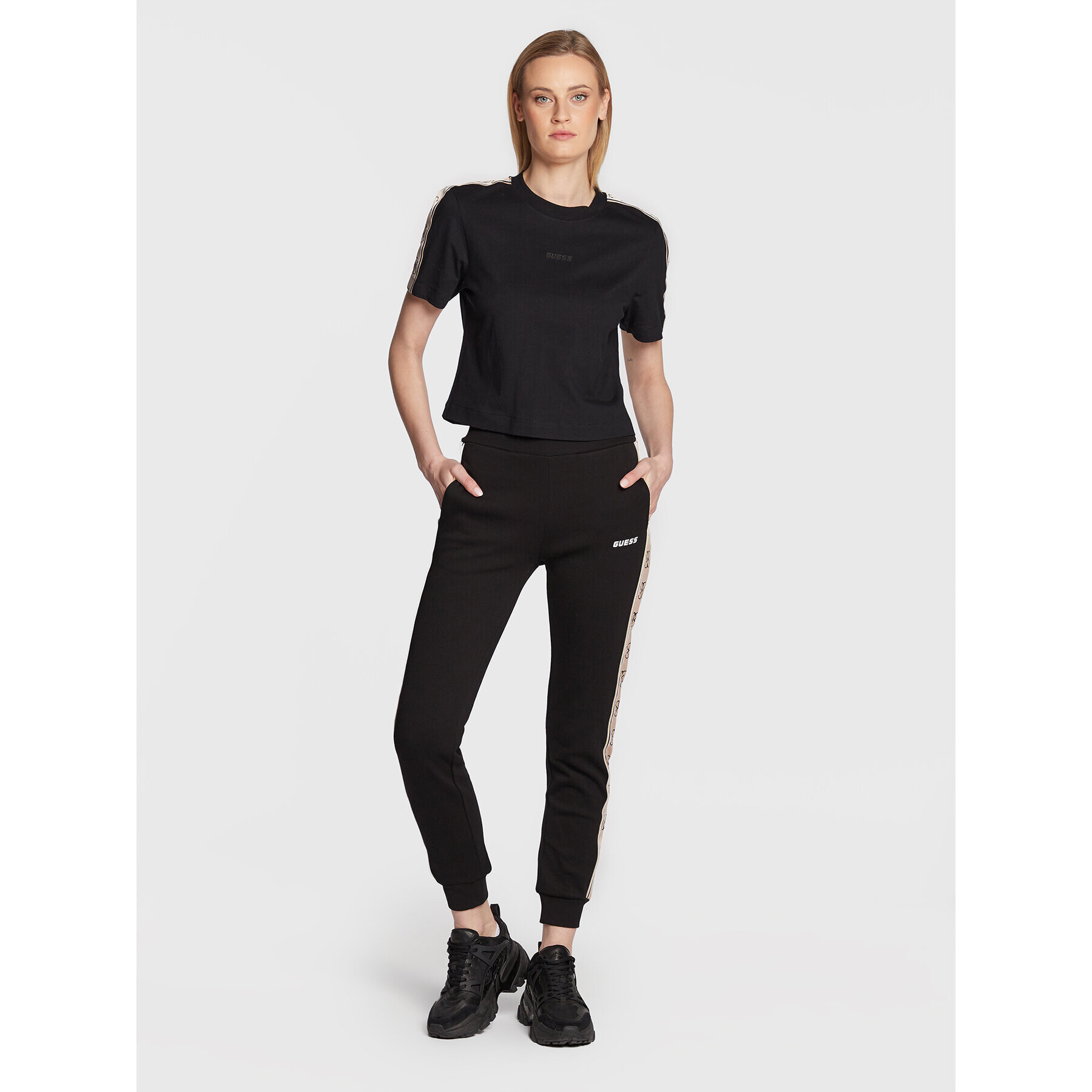 Guess Тишърт V3RI08 I3Z14 Черен Relaxed Fit - Pepit.bg