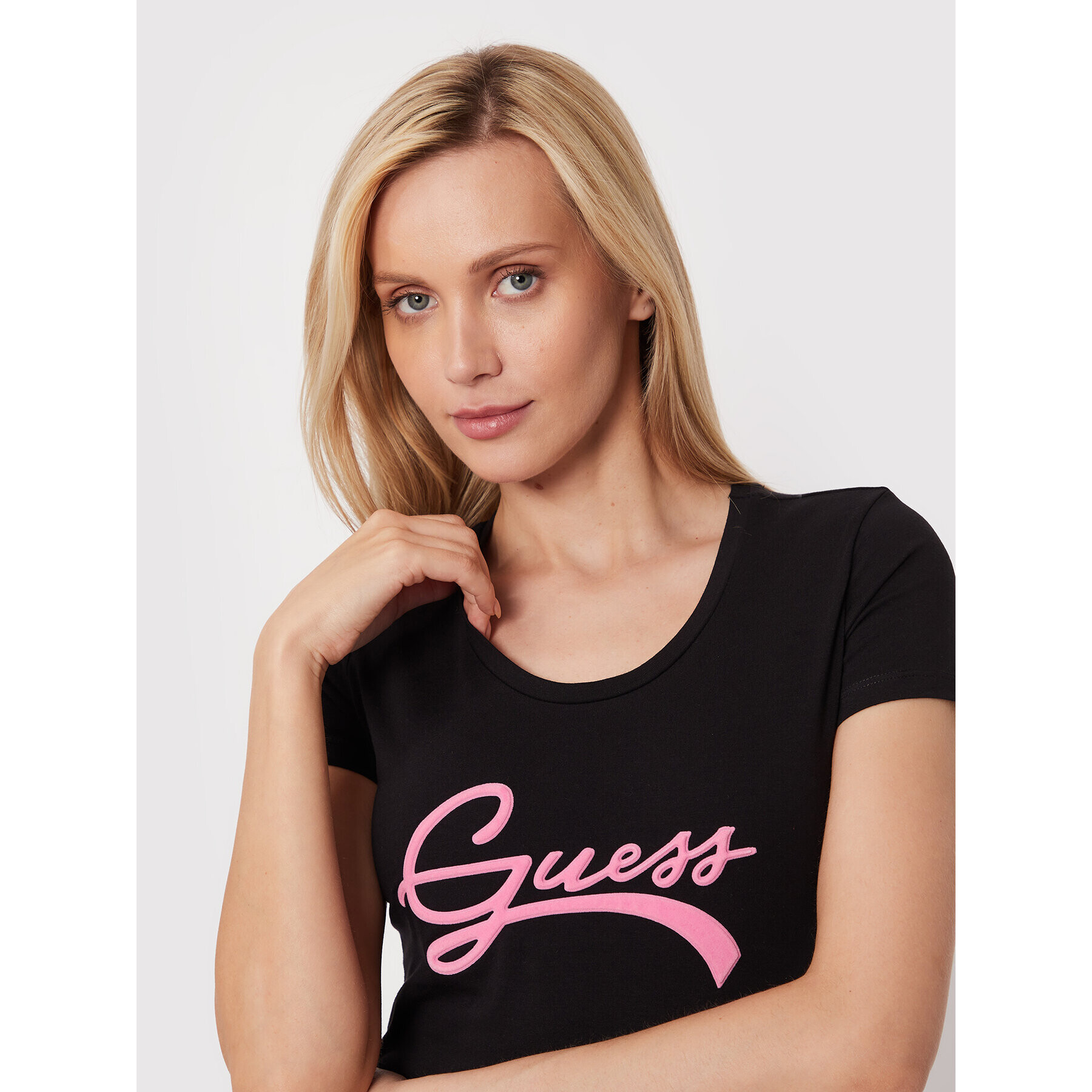 Guess Тишърт W2BI66 J1311 Черен Slim Fit - Pepit.bg