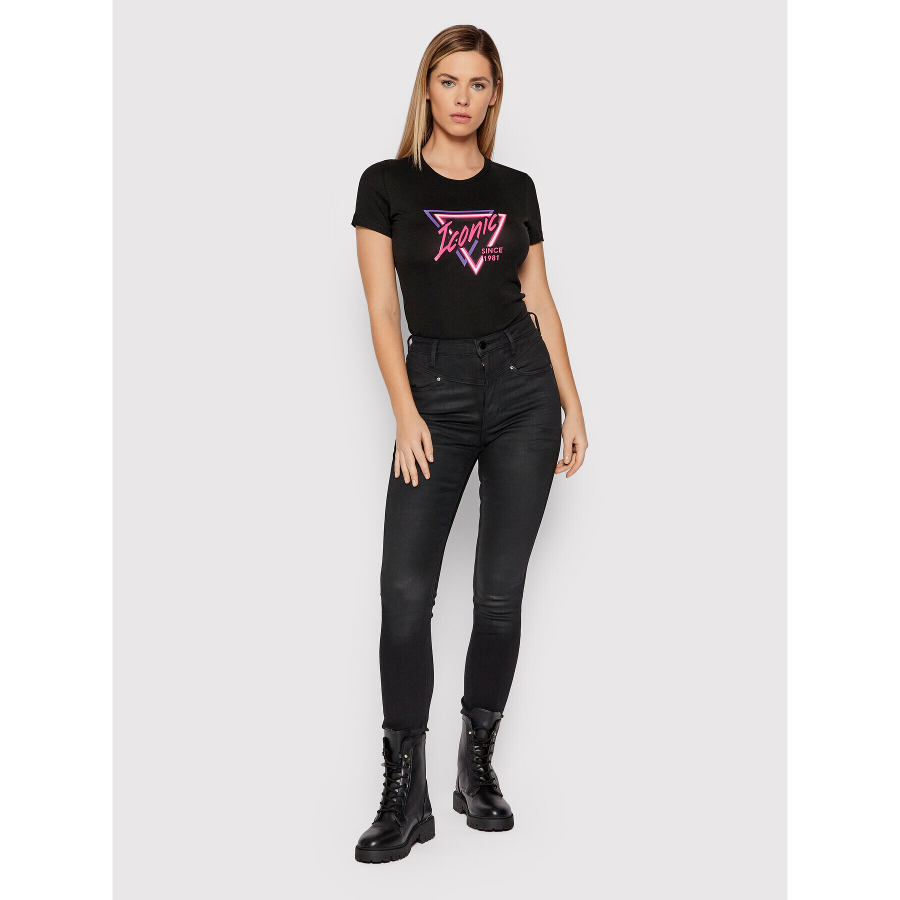 Guess Тишърт W2RI14 K9RV0 Черен Regular Fit - Pepit.bg