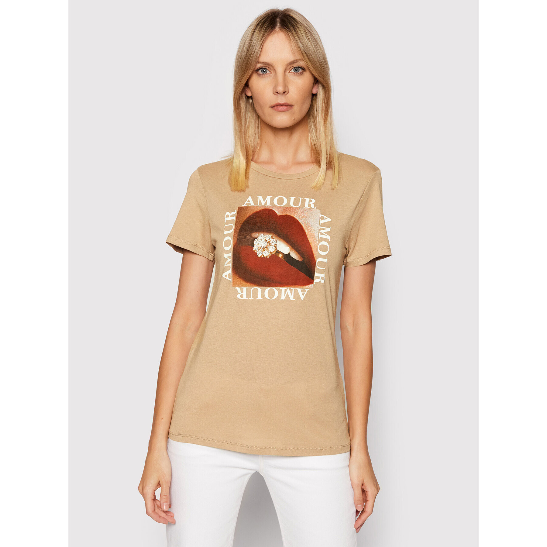 Guess Тишърт Amour W2RI18 K9TD3 Бежов Regular Fit - Pepit.bg