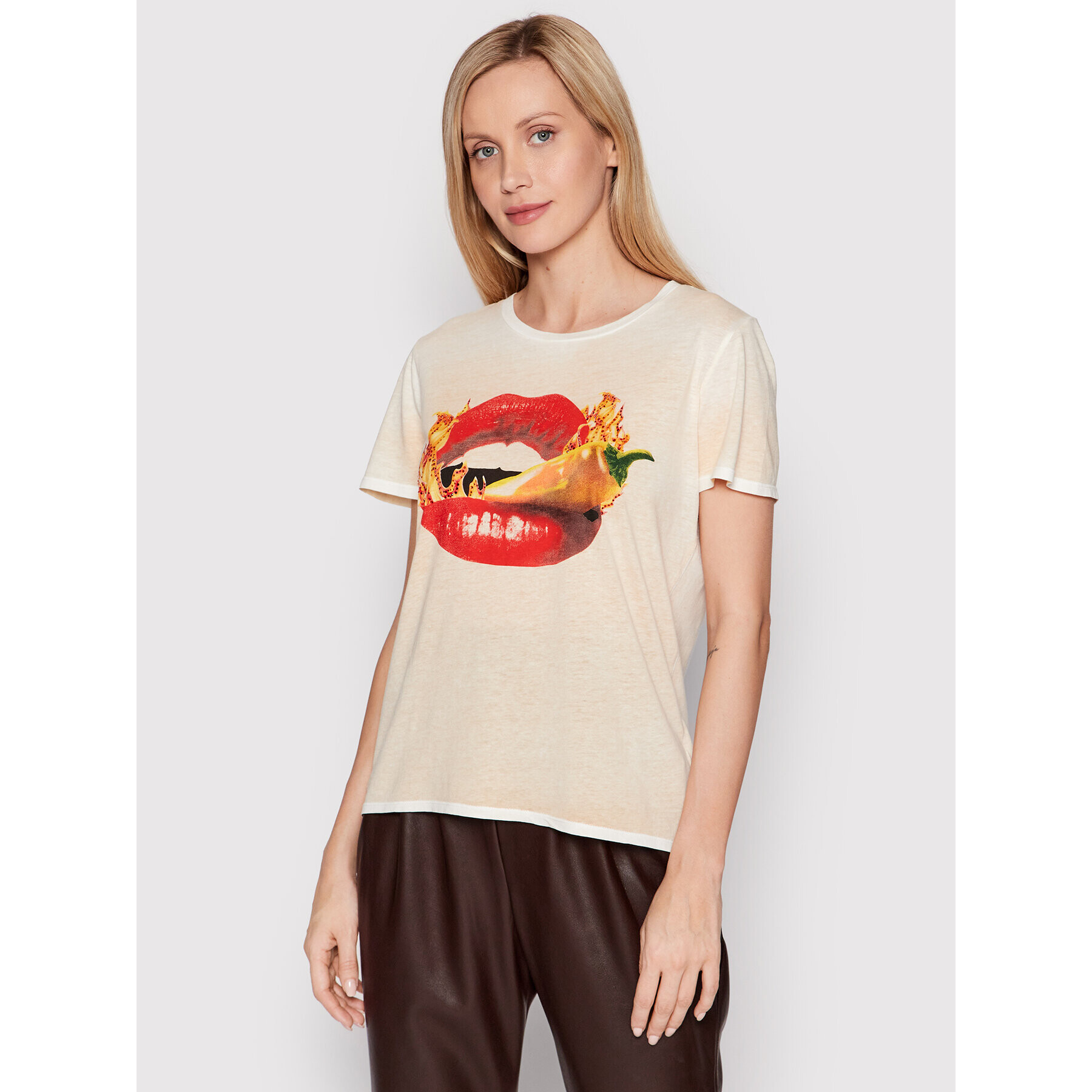 Guess Тишърт W2YI03 K9SN1 Бежов Regular Fit - Pepit.bg