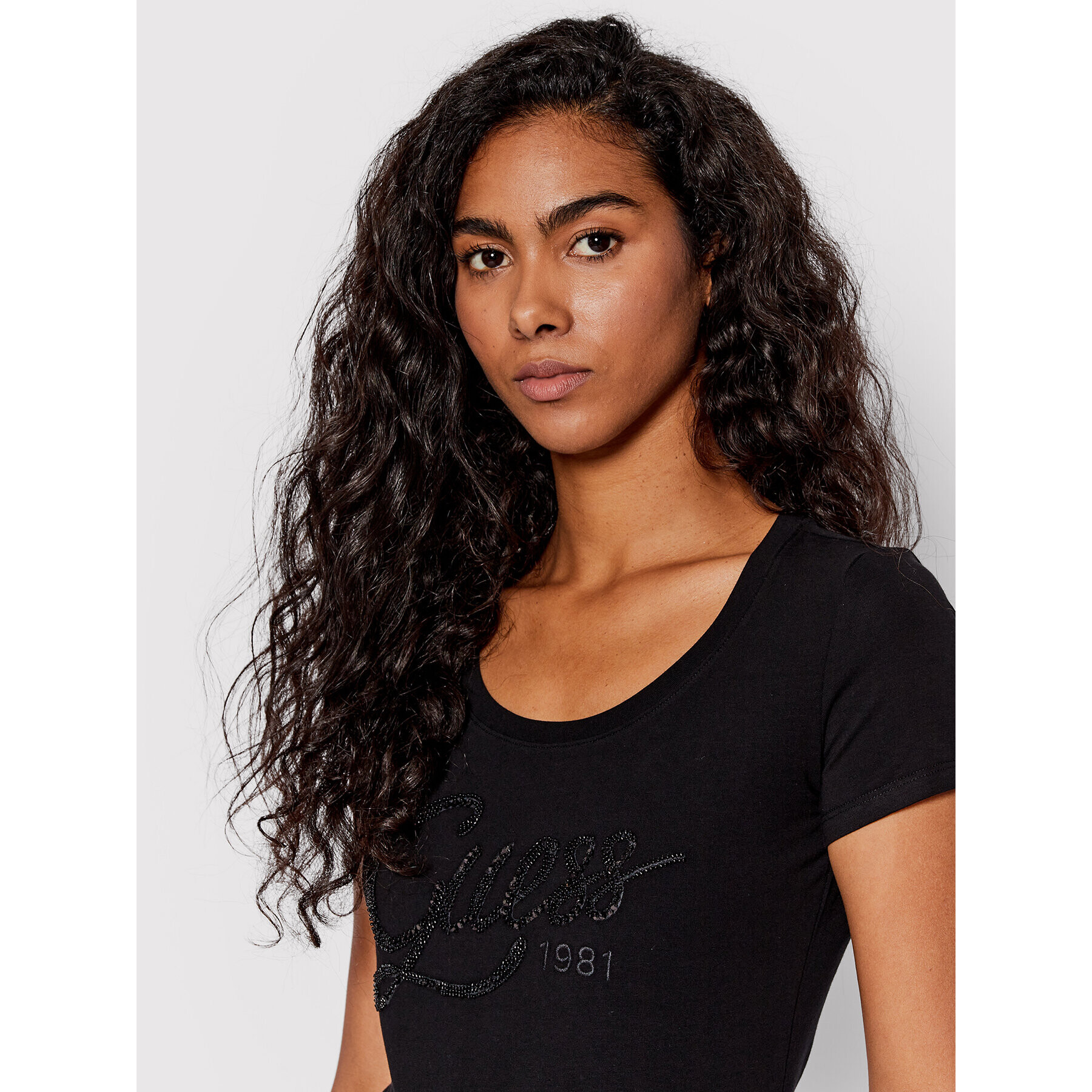 Guess Тишърт W2YI28 J1300 Черен Slim Fit - Pepit.bg