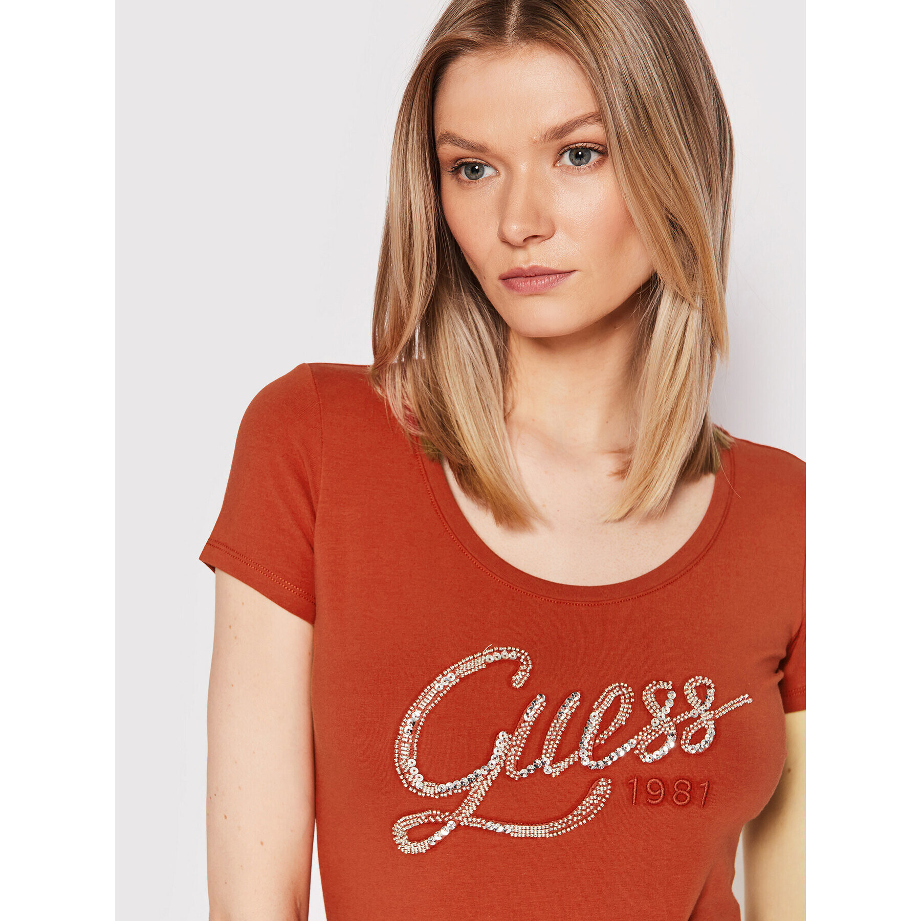 Guess Тишърт W2YI28 J1300 Оранжев Slim Fit - Pepit.bg