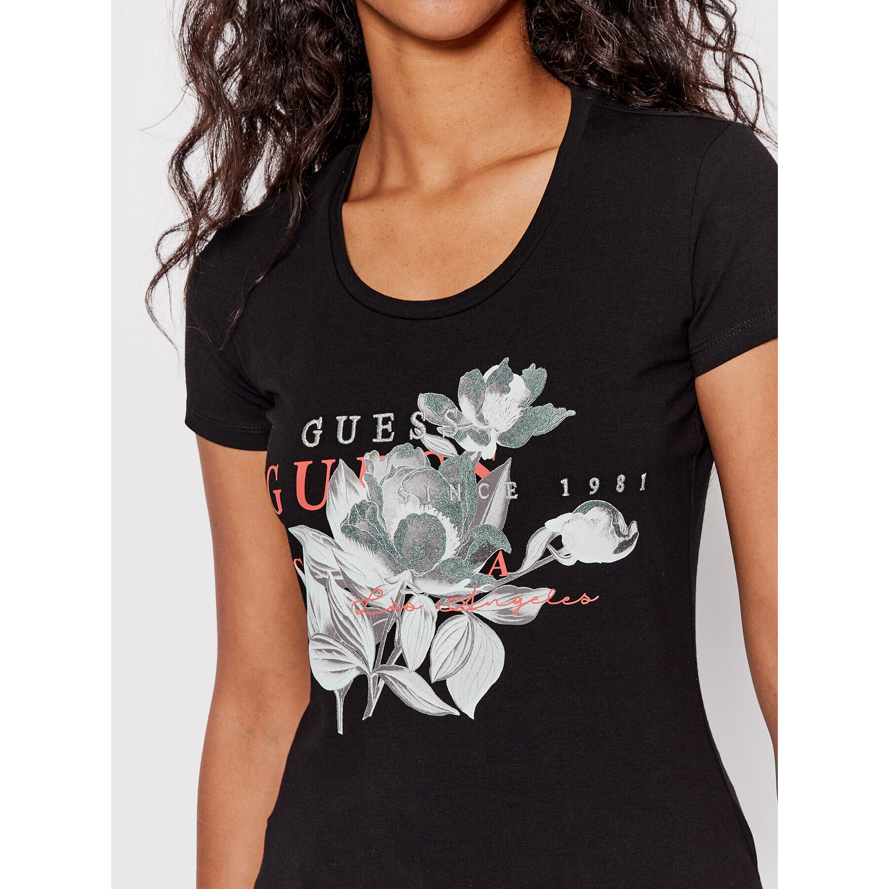 Guess Тишърт W2YI35 J1311 Черен Slim Fit - Pepit.bg