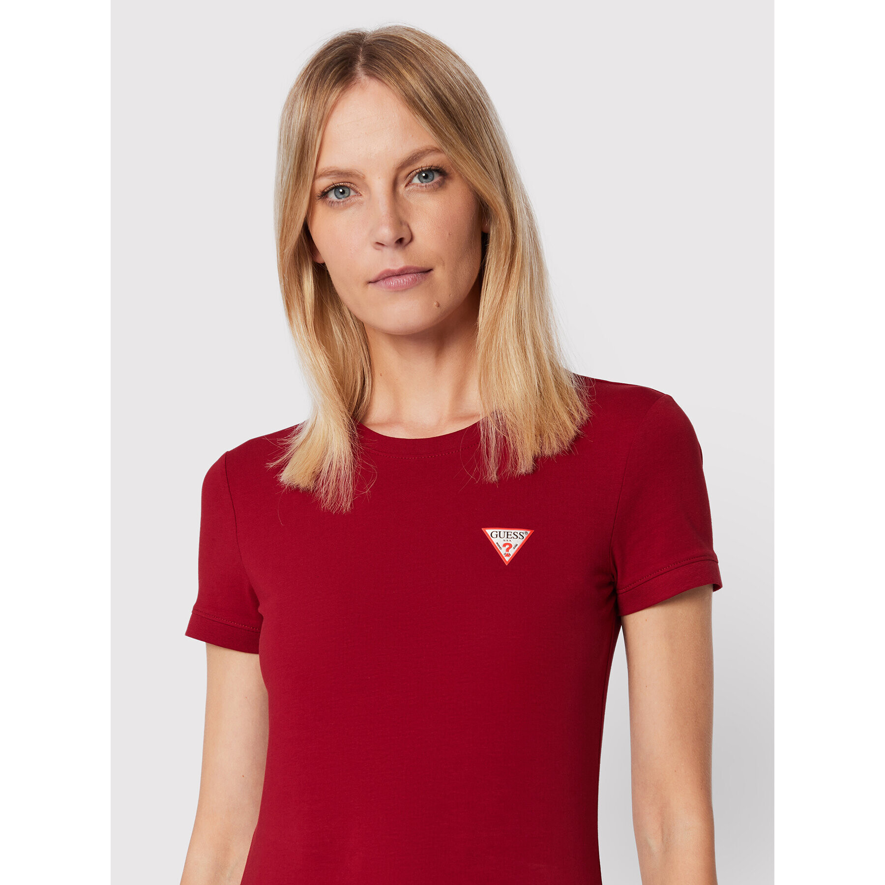 Guess Тишърт W2YI44 J1311 Бордо Slim Fit - Pepit.bg