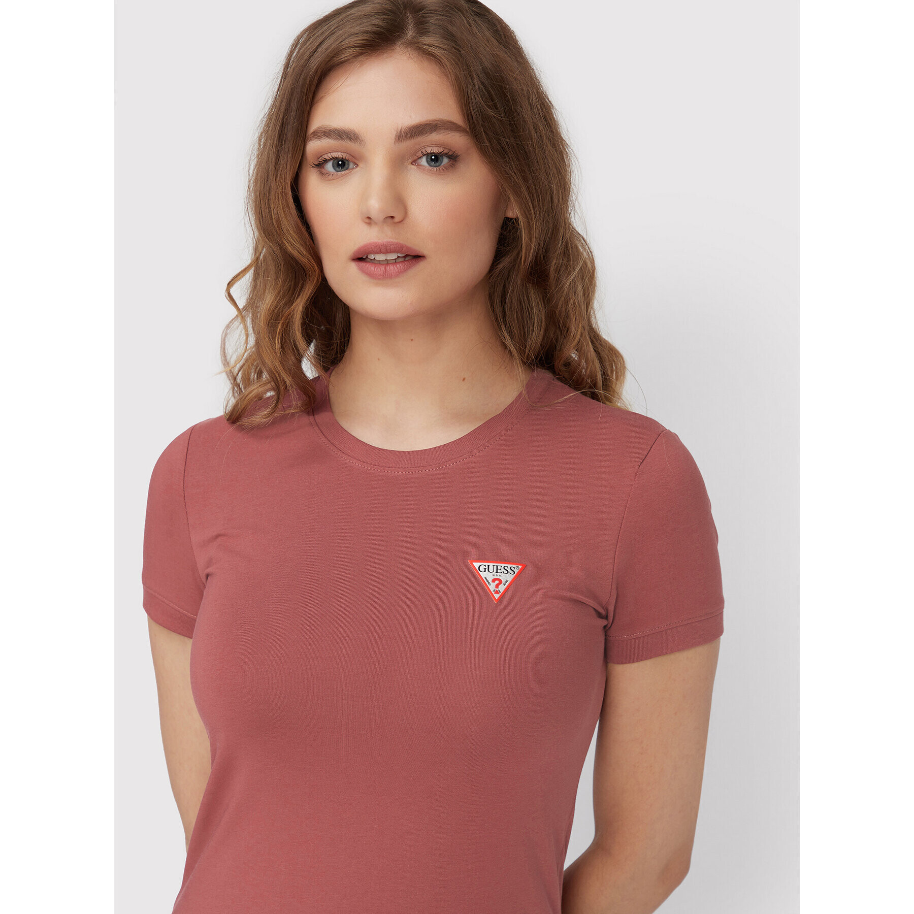 Guess Тишърт W2YI44 J1311 Бордо Slim Fit - Pepit.bg