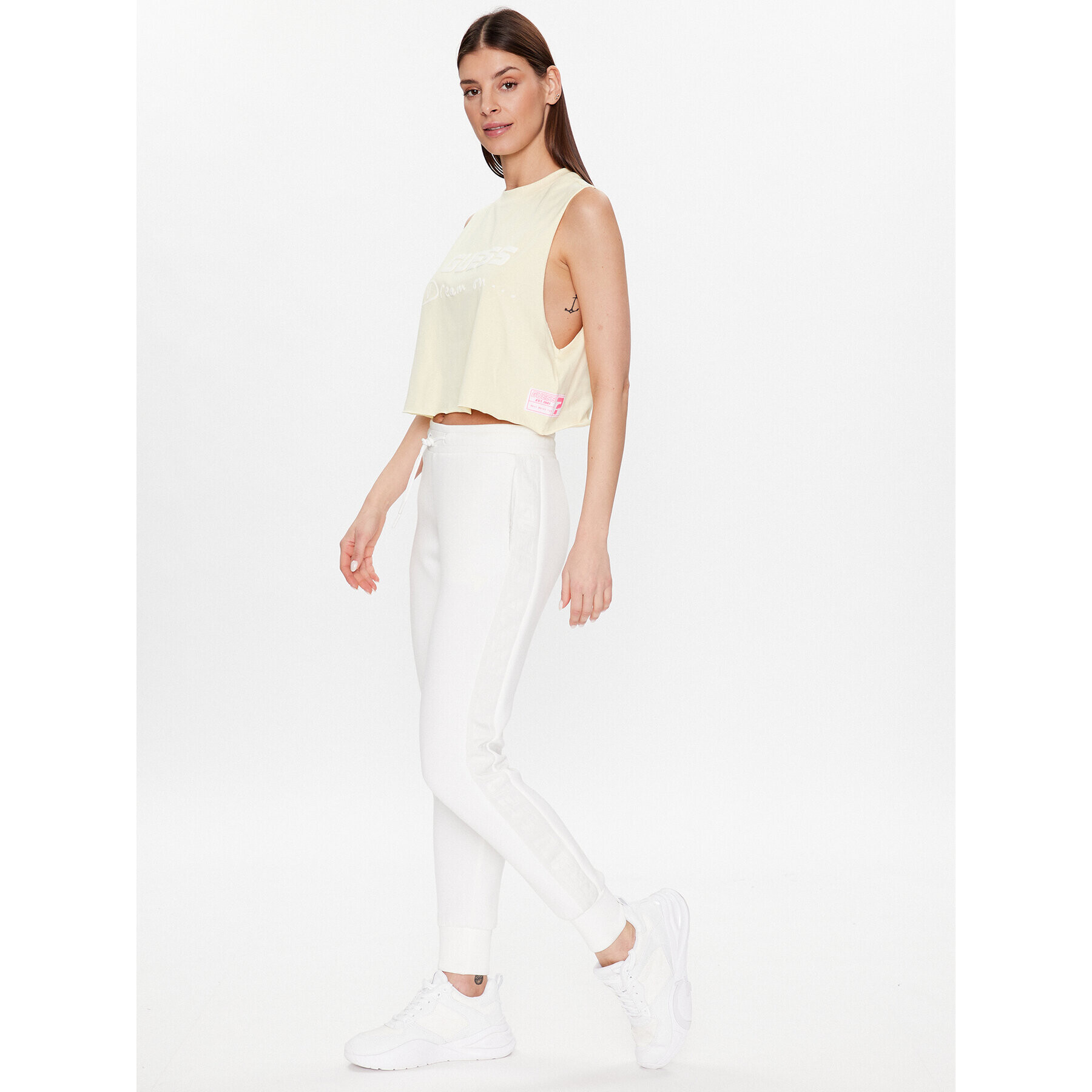 Guess топ Dalya V3GP11 K8FQ4 Жълт Regular Fit - Pepit.bg