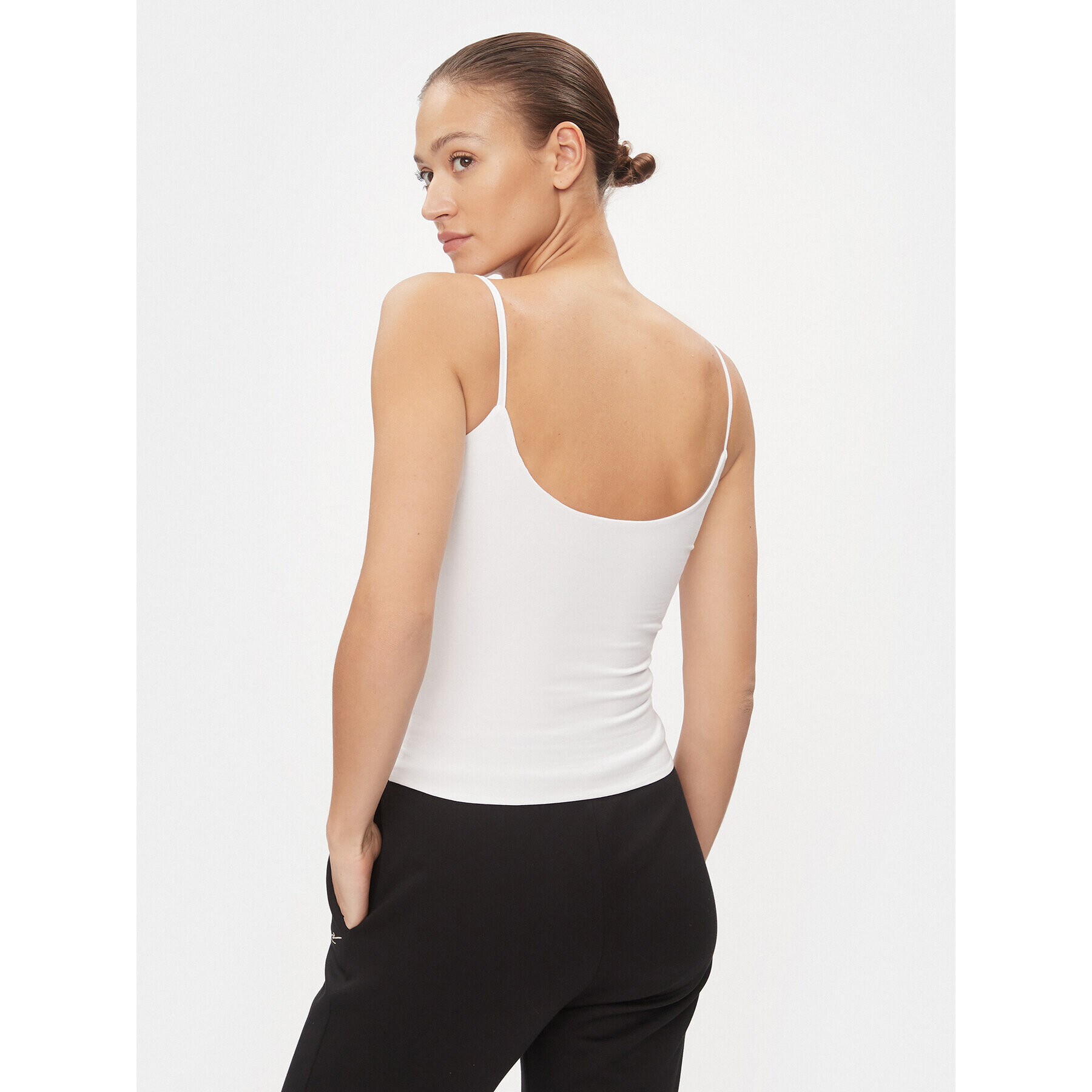 Guess топ Signature V4RP06 J1314 Бял Regular Fit - Pepit.bg