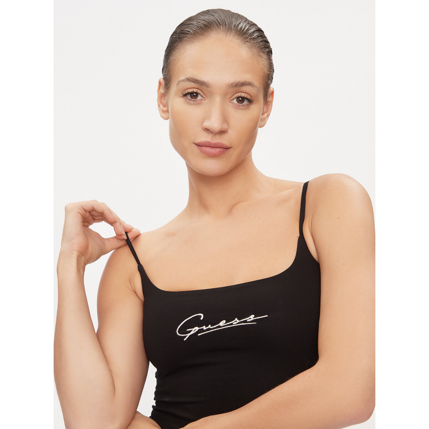 Guess топ Signature V4RP06 J1314 Черен Regular Fit - Pepit.bg