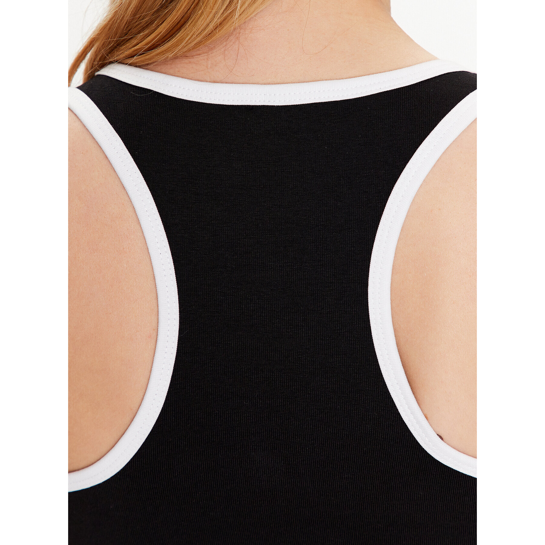 Guess топ Sporty E3GP05 KBP41 Черен Slim Fit - Pepit.bg