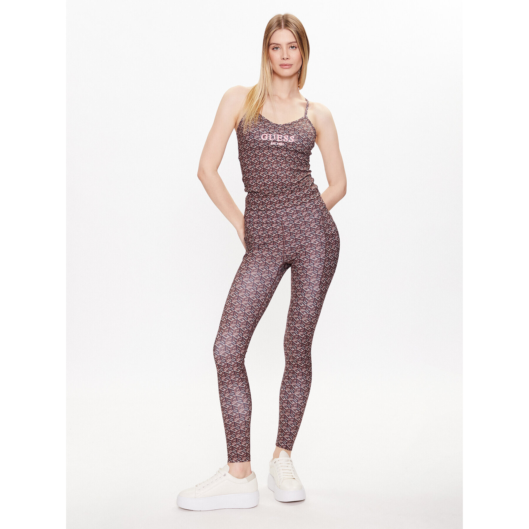 Guess топ V3YP14 MC03W Бордо Slim Fit - Pepit.bg