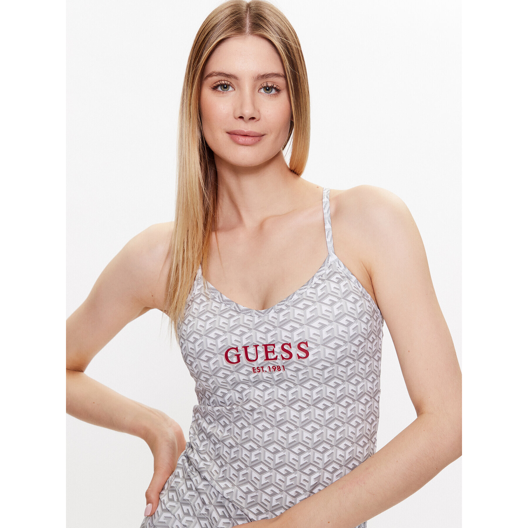 Guess топ V3YP14 MC03W Бял Slim Fit - Pepit.bg