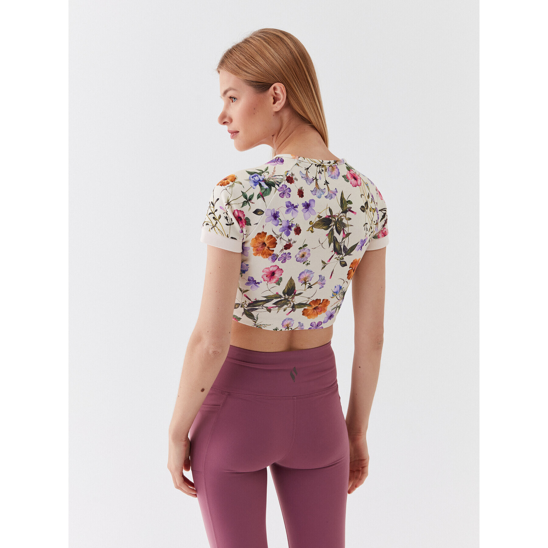 Guess топ V3YP16 KBP41 Бежов Slim Fit - Pepit.bg