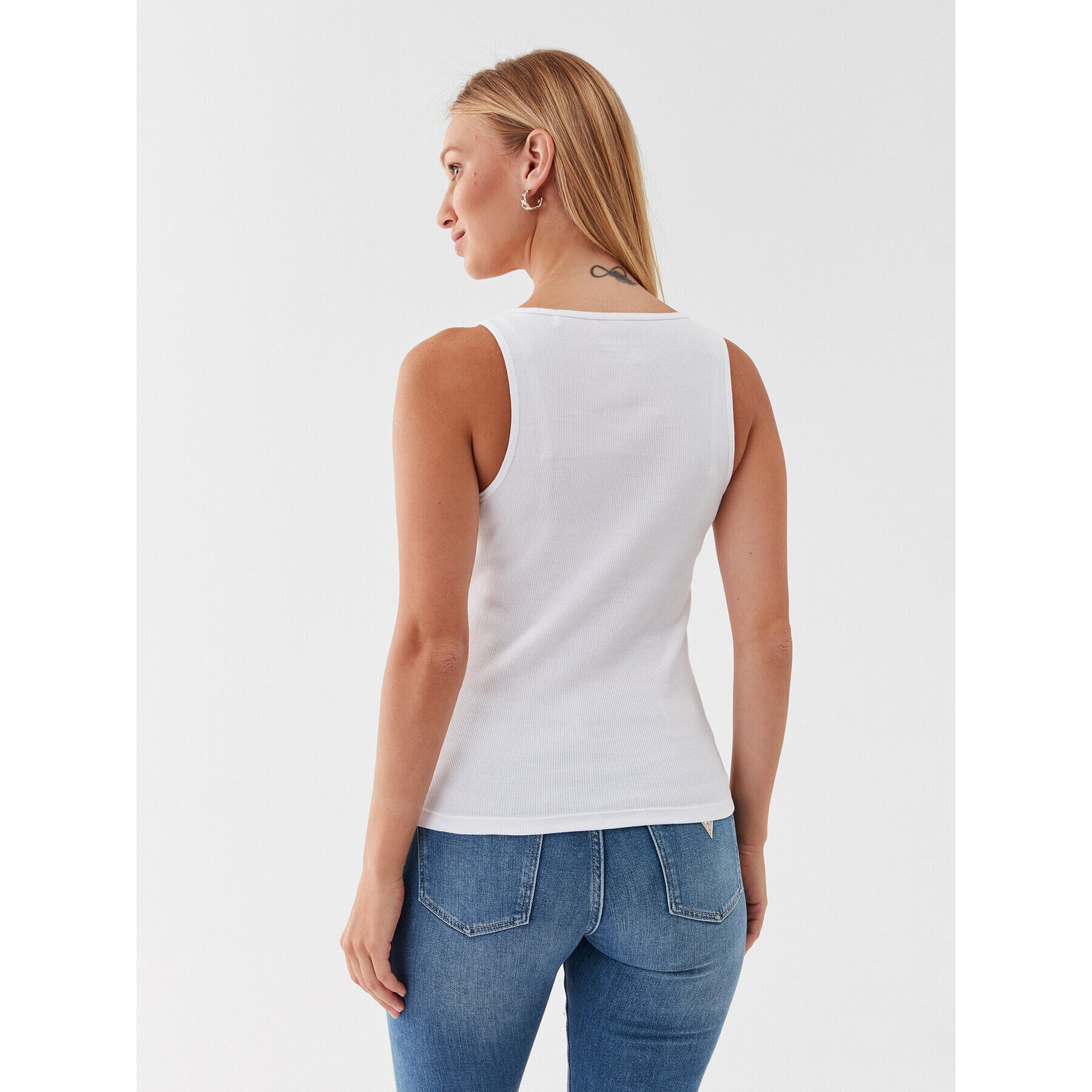 Guess топ W3YP10 K1814 Бял Slim Fit - Pepit.bg