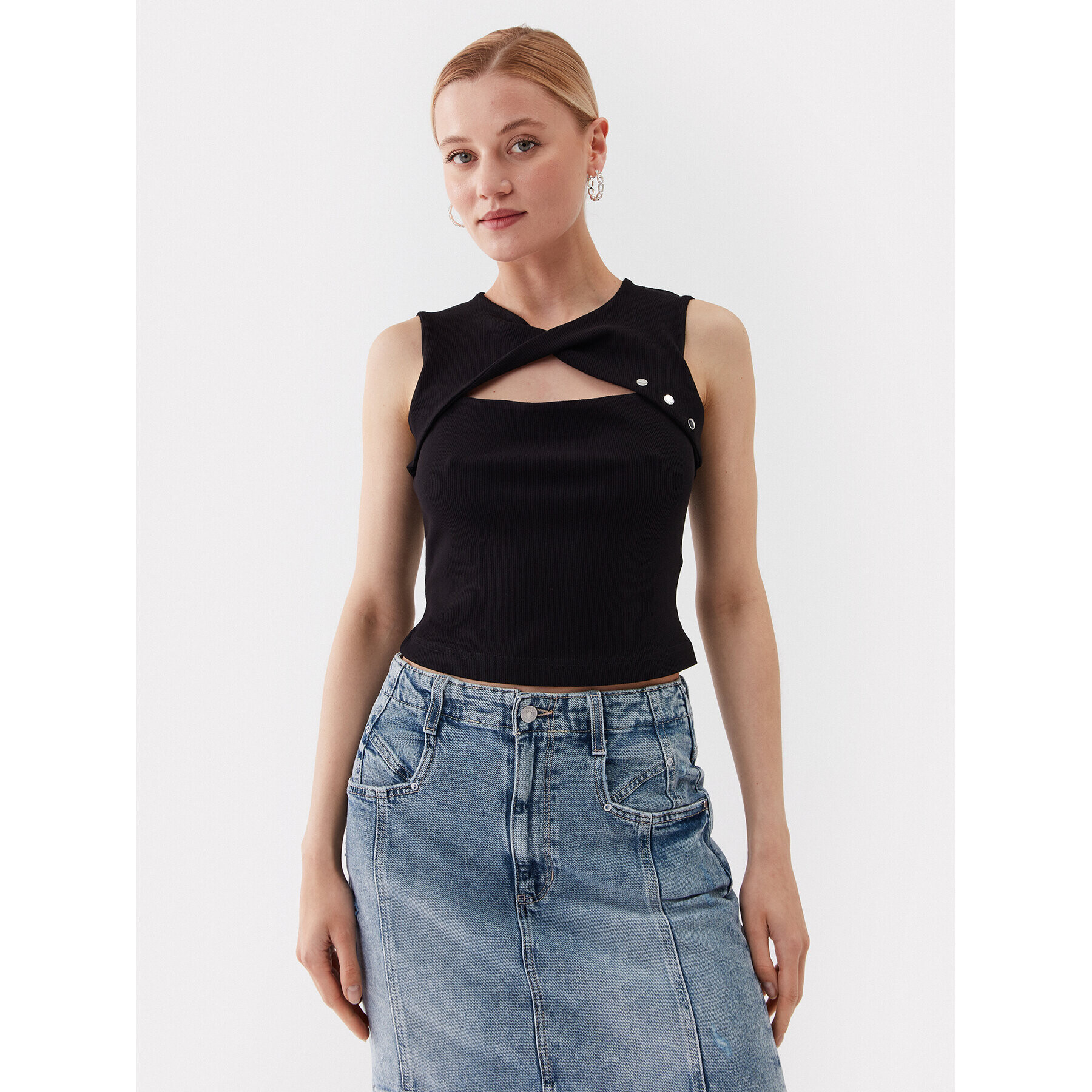 Guess топ W3YP11 K8RT2 Черен Slim Fit - Pepit.bg