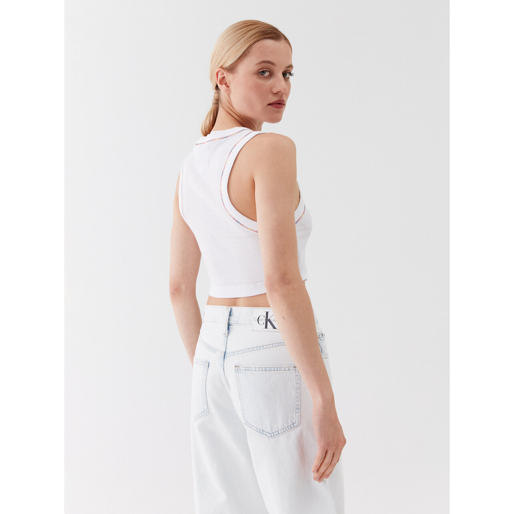Guess топ W3YP45 K1811 Бял Slim Fit - Pepit.bg