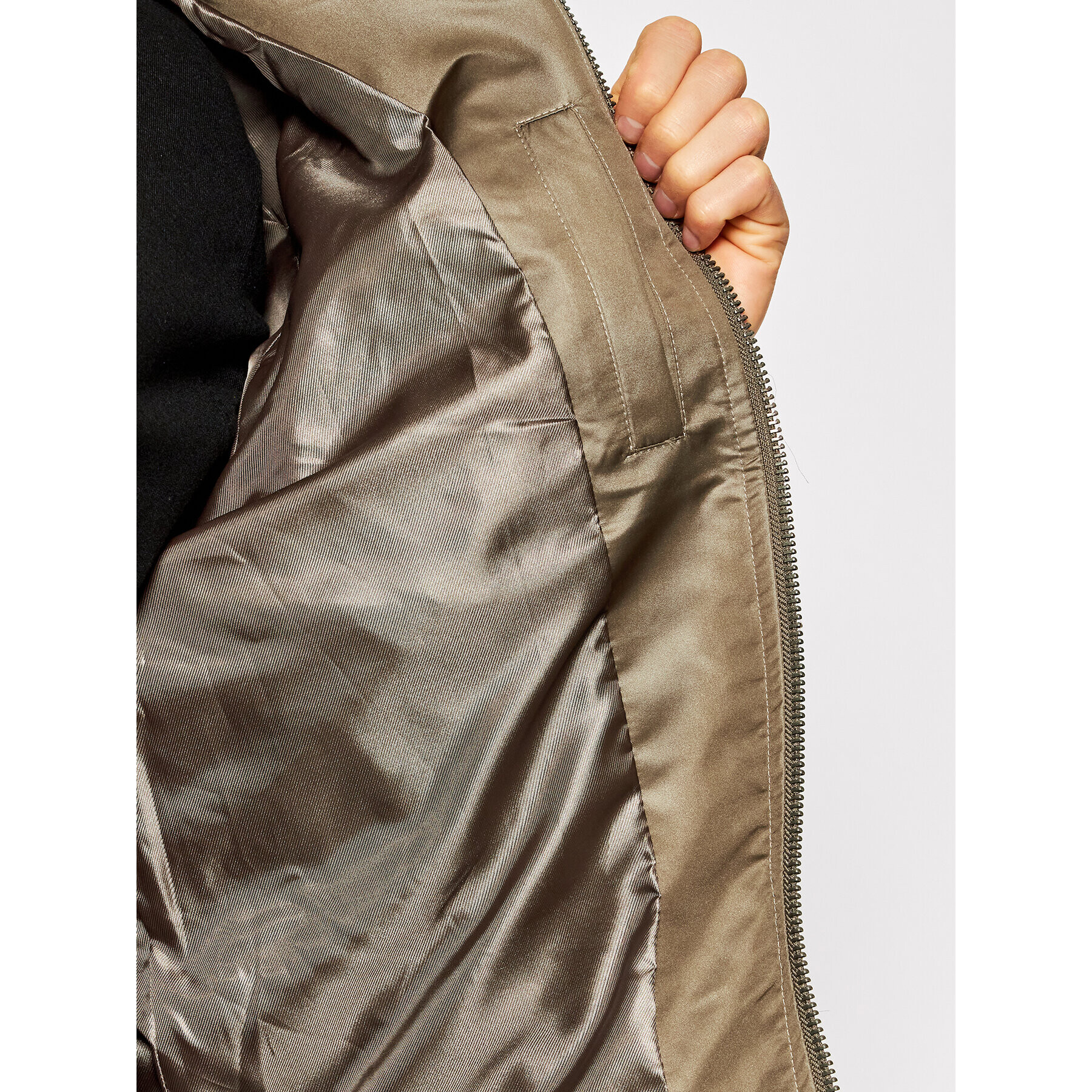 Guess Яке бомбър Es Satin M1GL01 R81M2 Кафяв Relaxed Fit - Pepit.bg