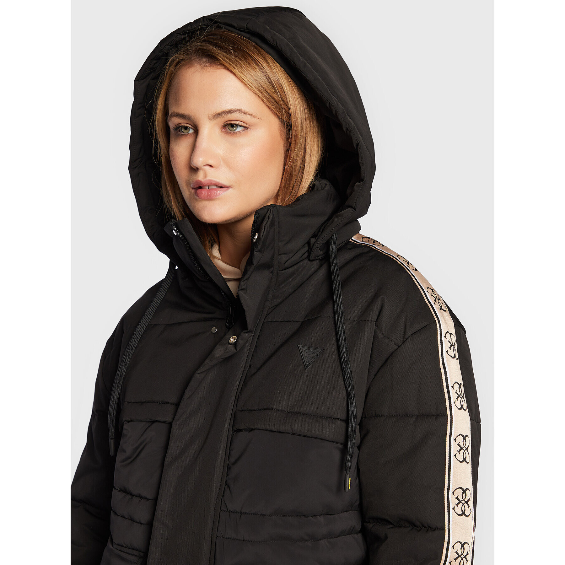 Guess Зимно яке 4G V2BL09 WF330 Черен Regular Fit - Pepit.bg