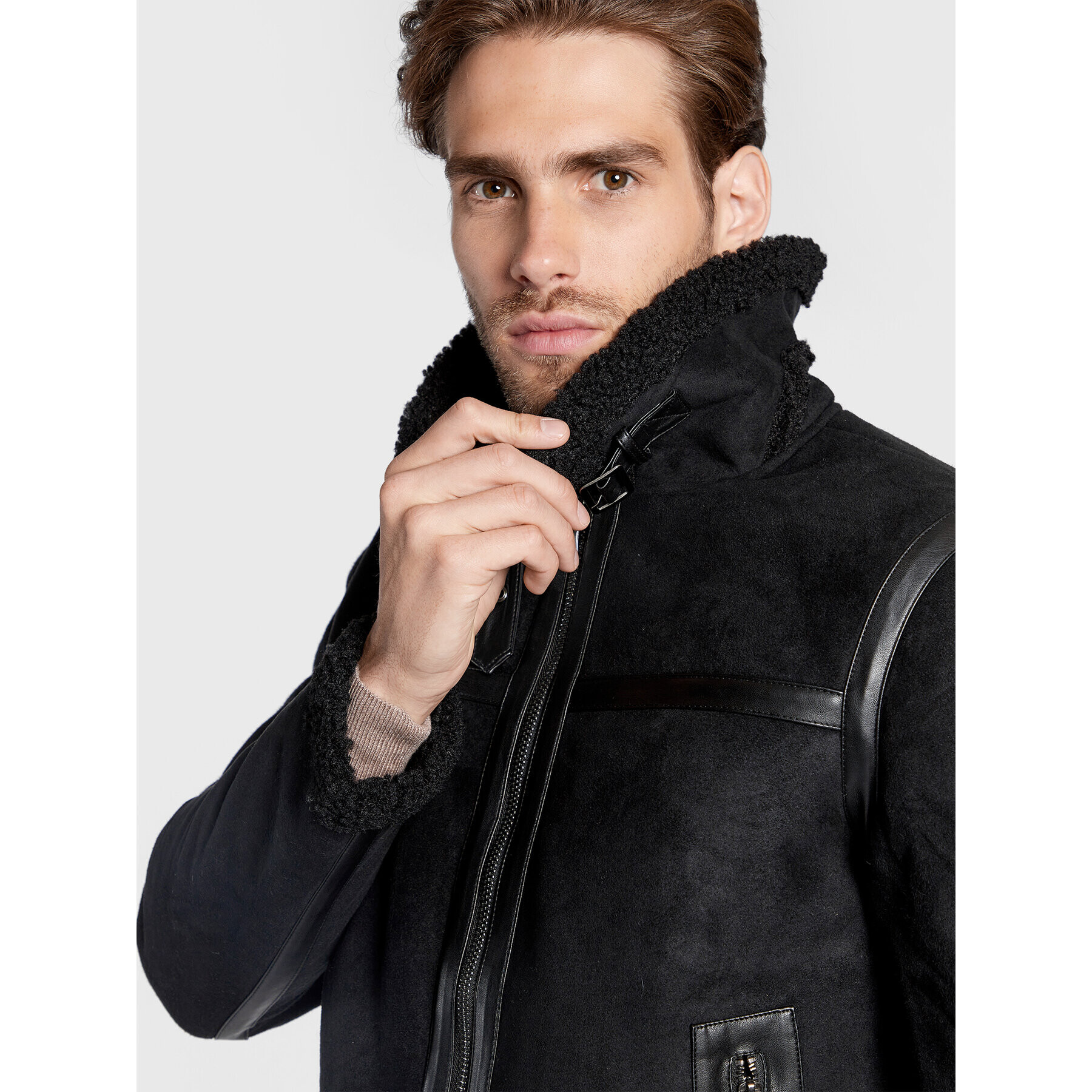 Guess Зимно яке Shearling M2BL33 WEZA2 Черен Regular Fit - Pepit.bg