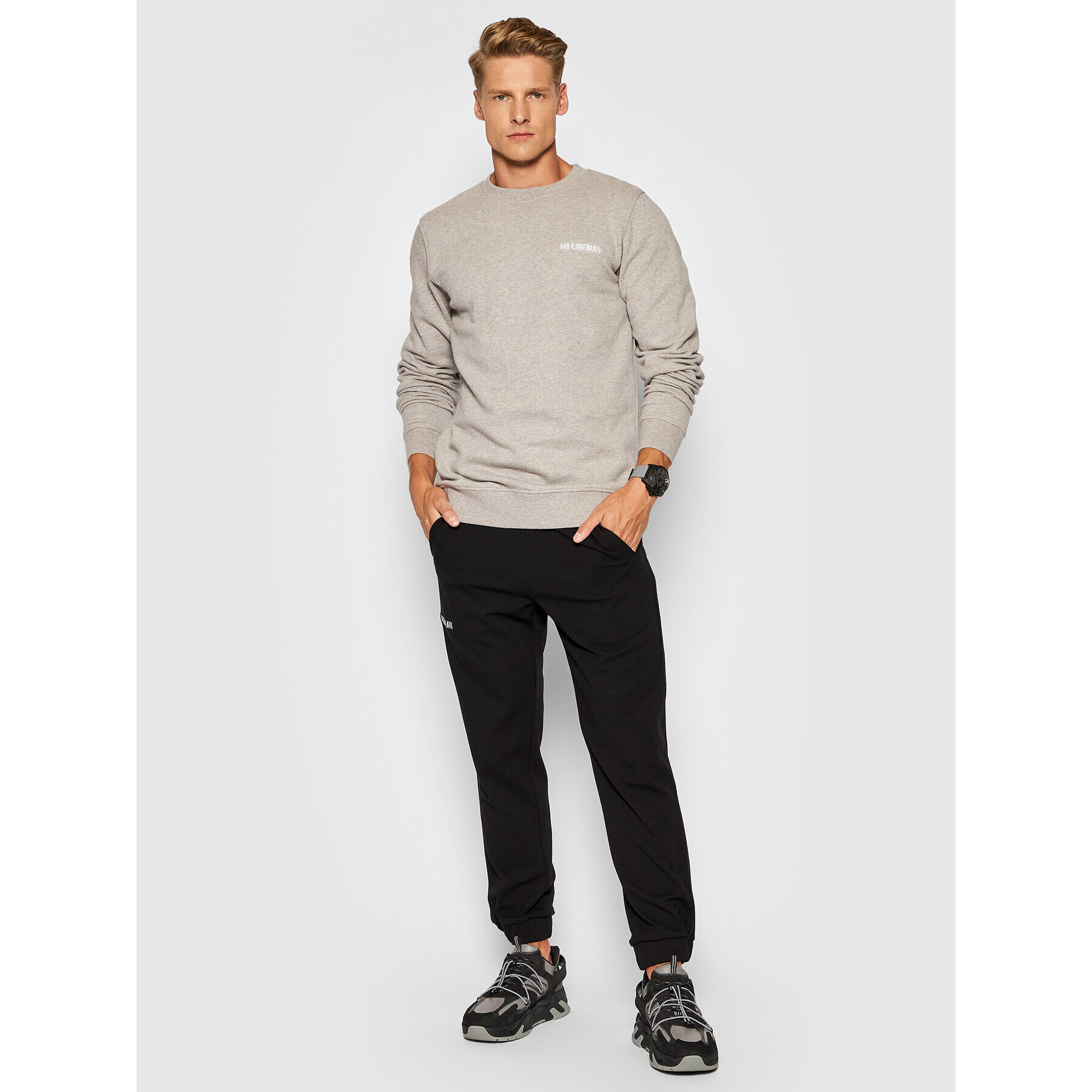 Han Kjøbenhavn Суитшърт Casual Crew M-40001 Сив Regular Fit - Pepit.bg