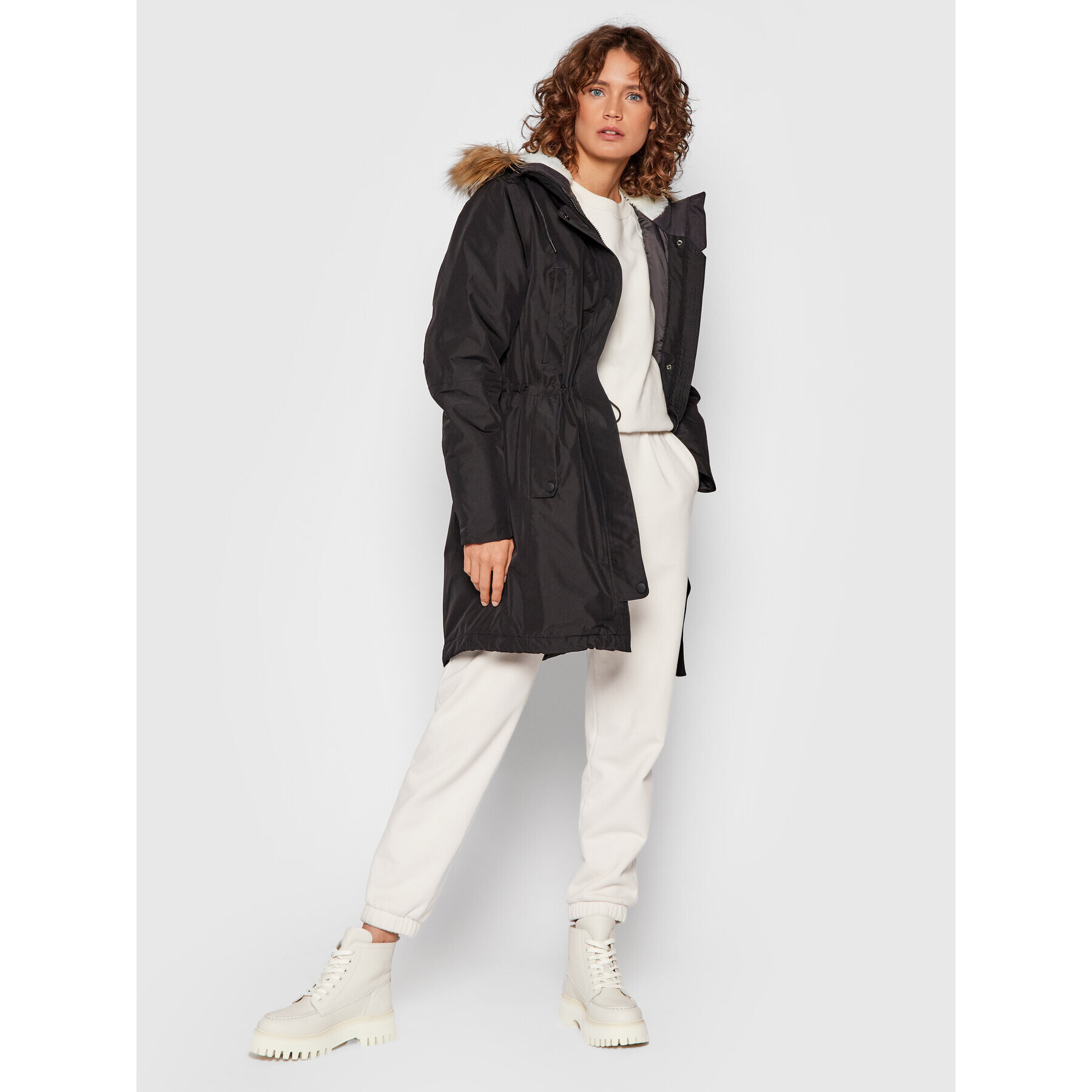 Helly Hansen Парка Mayen 53303 Черен Regular Fit - Pepit.bg