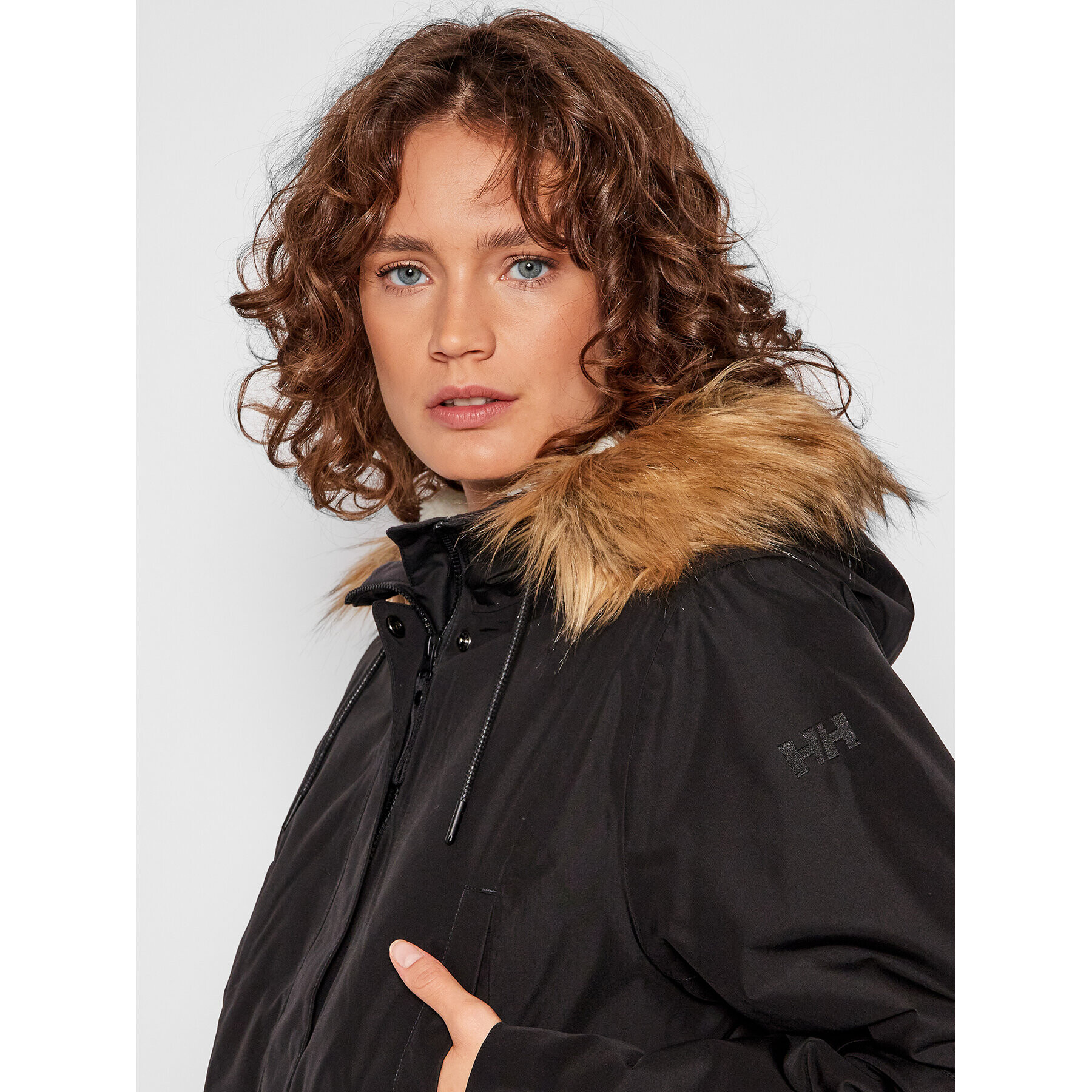 Helly Hansen Парка Mayen 53303 Черен Regular Fit - Pepit.bg