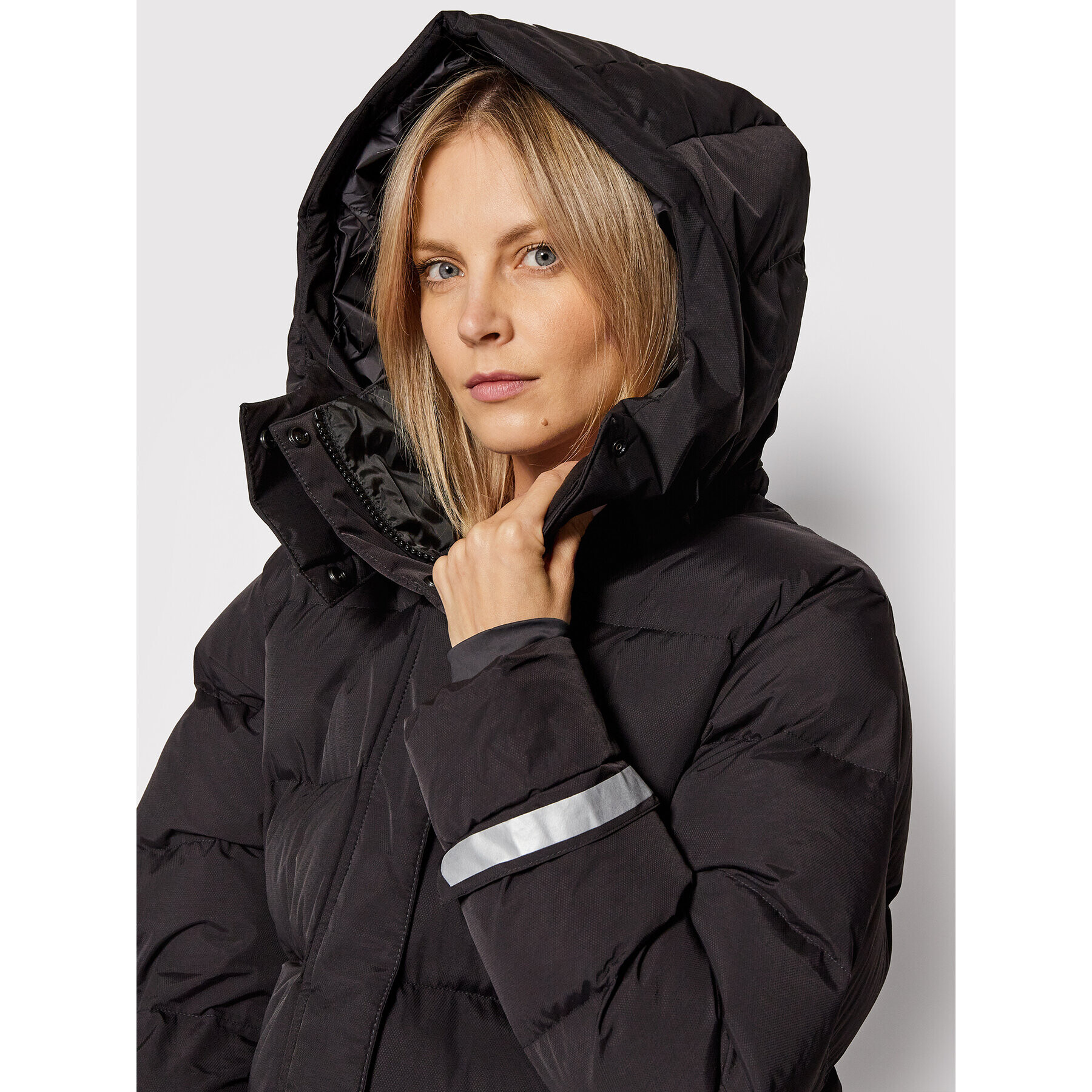 Helly Hansen Пухено яке Aspire 53515 Черен Relaxed Fit - Pepit.bg