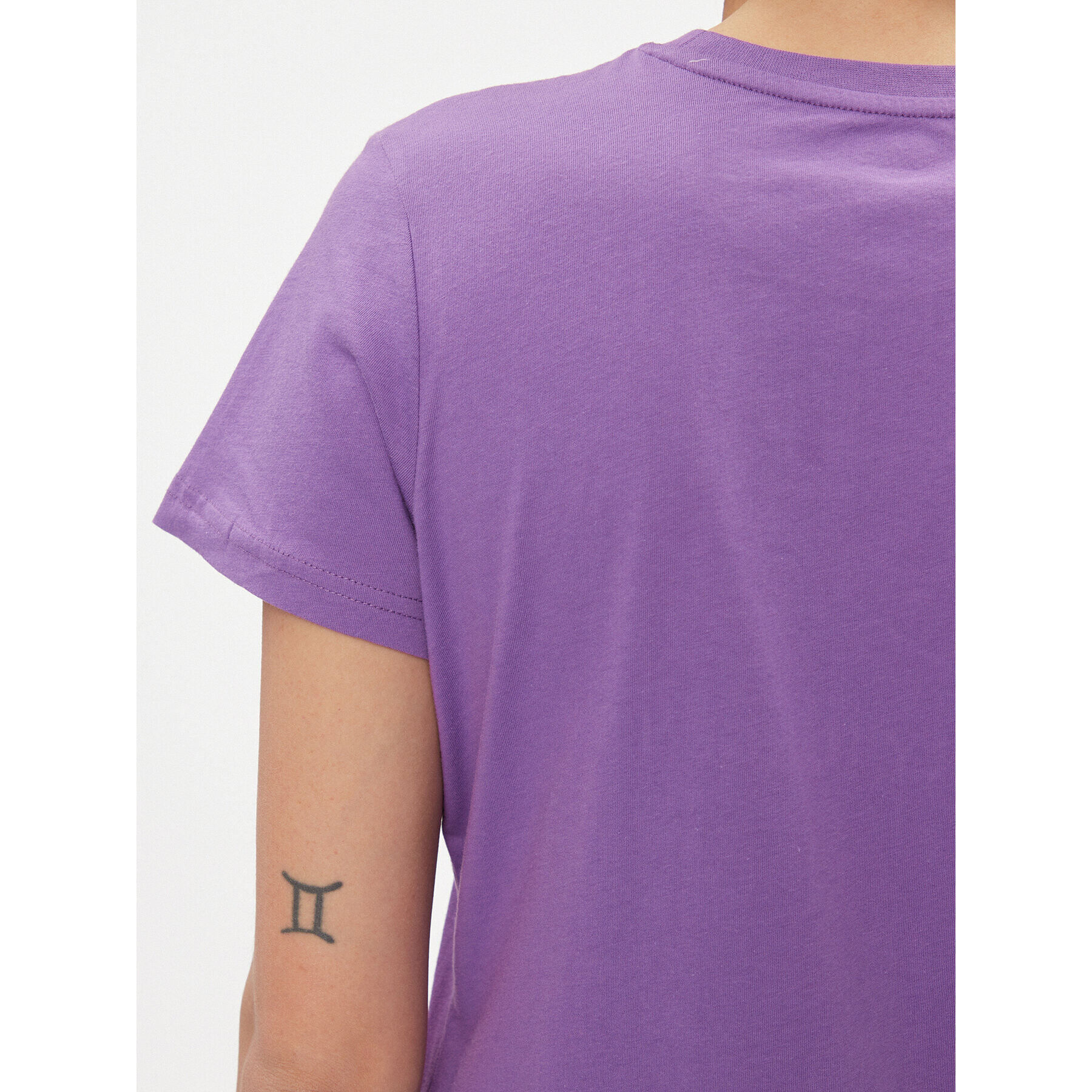 Helly Hansen Тишърт Logo 34112 Виолетов Regular Fit - Pepit.bg