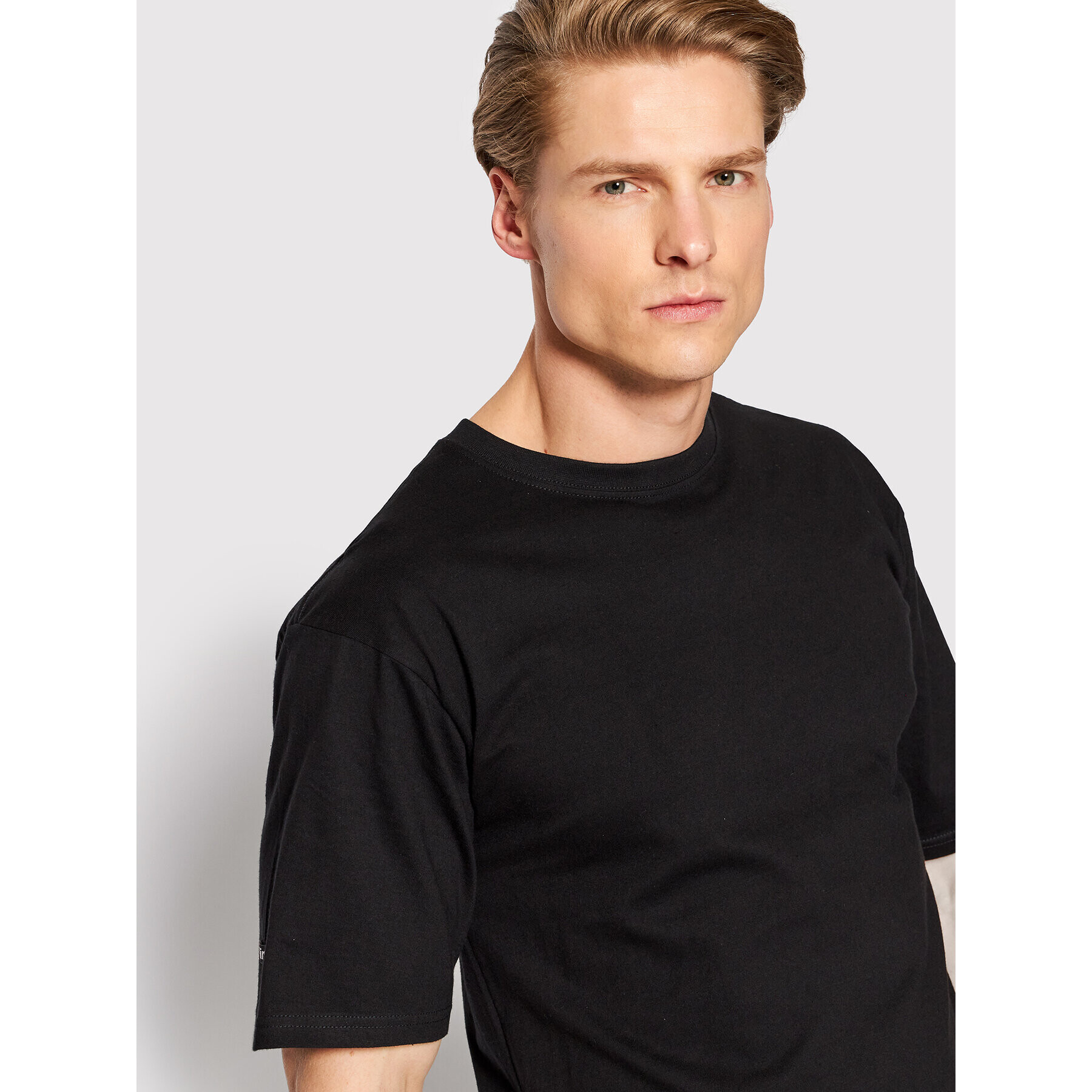 Henderson Тишърт T-Line 19407 Черен Regular Fit - Pepit.bg