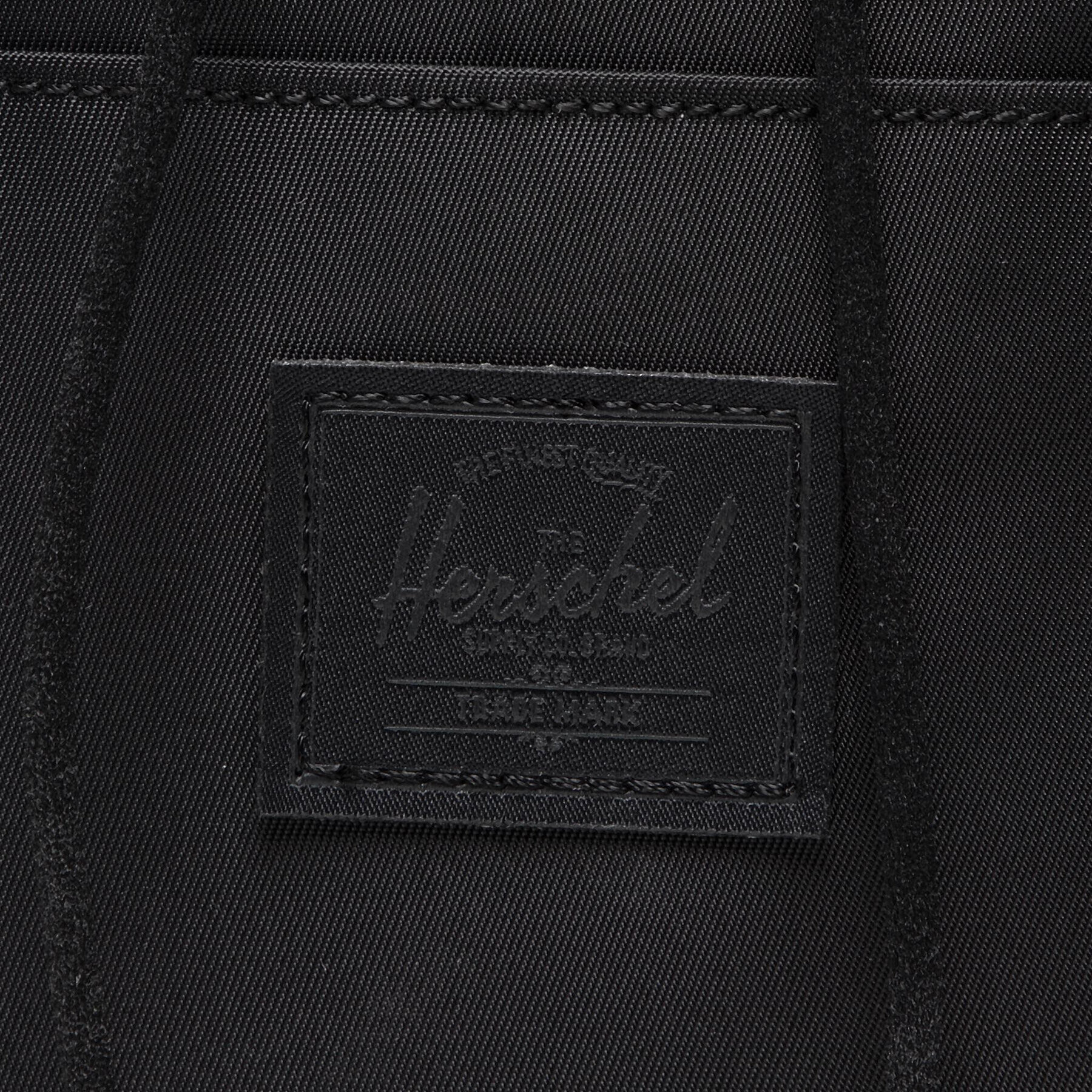 Herschel Раница Recycled Flight Satin Retreat Small 11096-05469 Черен - Pepit.bg