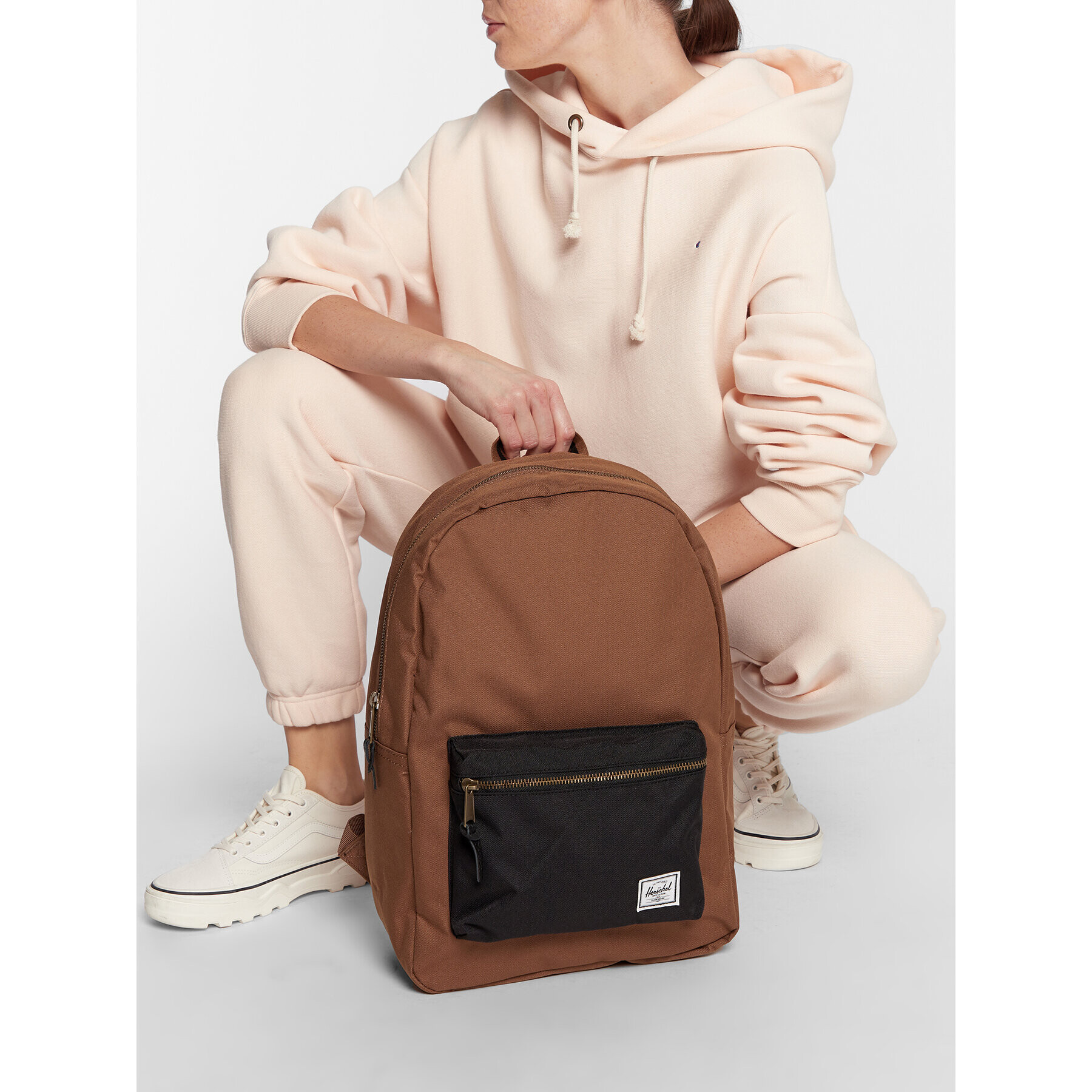 Herschel Раница Stlmnt 10005-05668 Кафяв - Pepit.bg