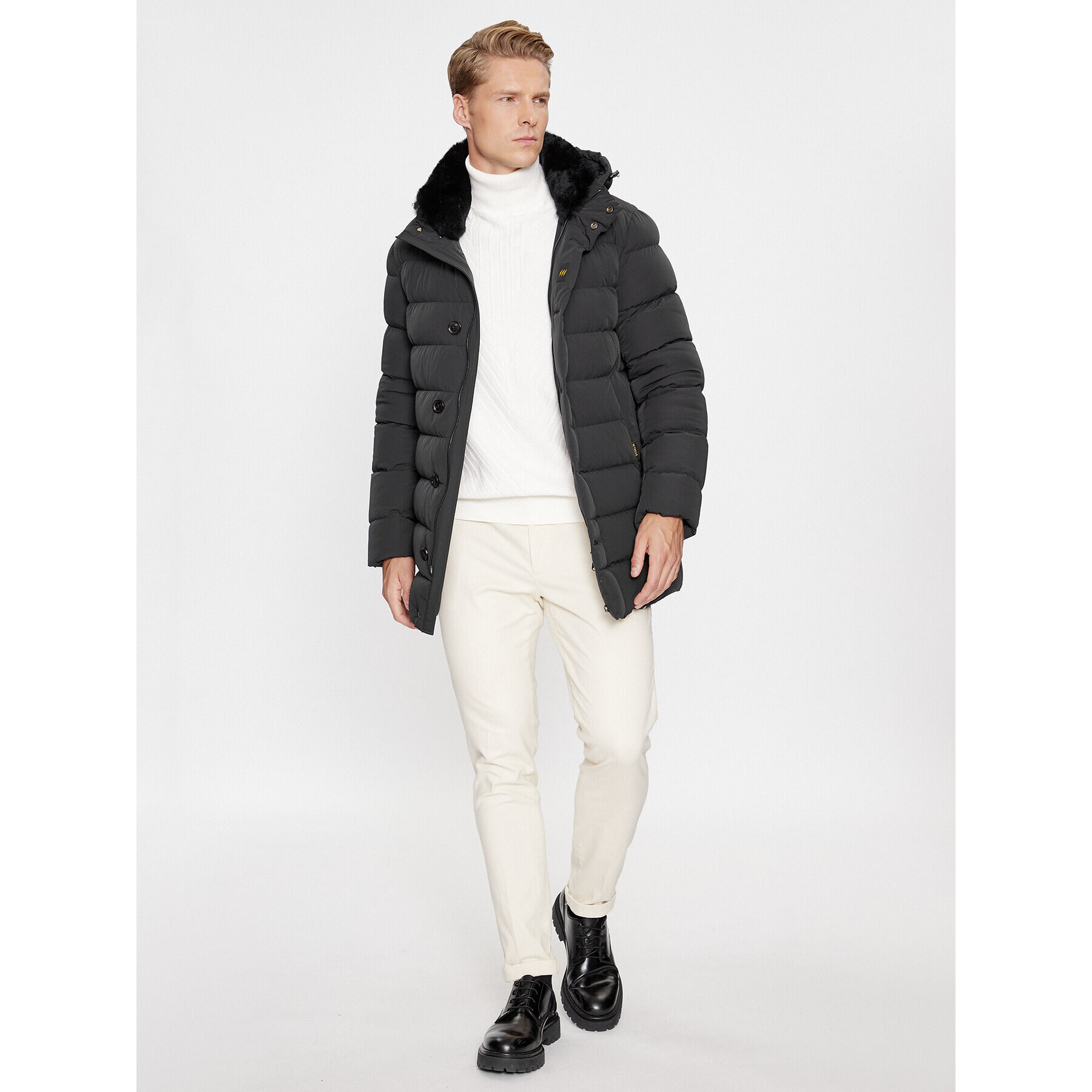 Hetregó Пухено яке Joseph 8K435R 23WU07 Черен Regular Fit - Pepit.bg