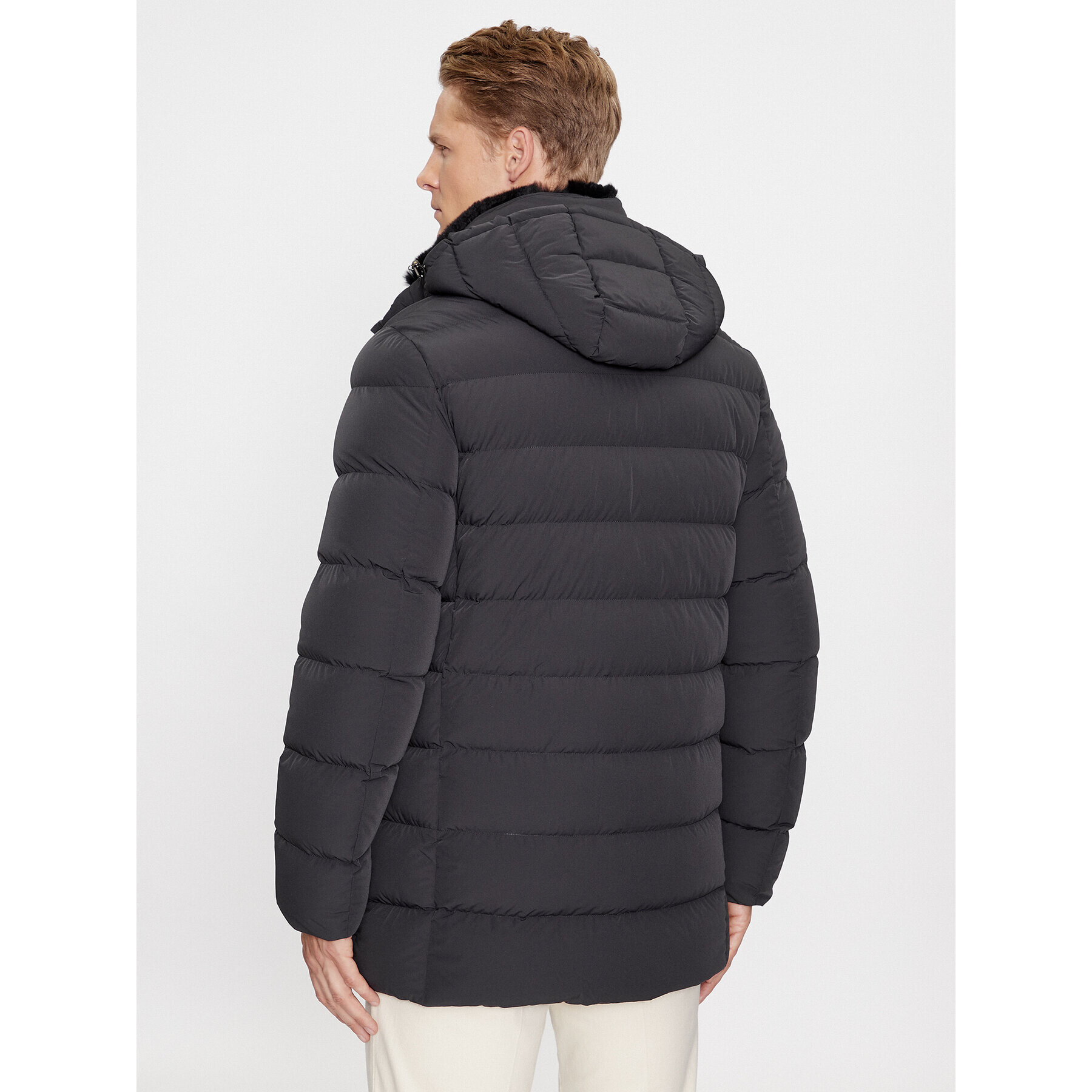 Hetregó Пухено яке Joseph 8K435R 23WU07 Черен Regular Fit - Pepit.bg