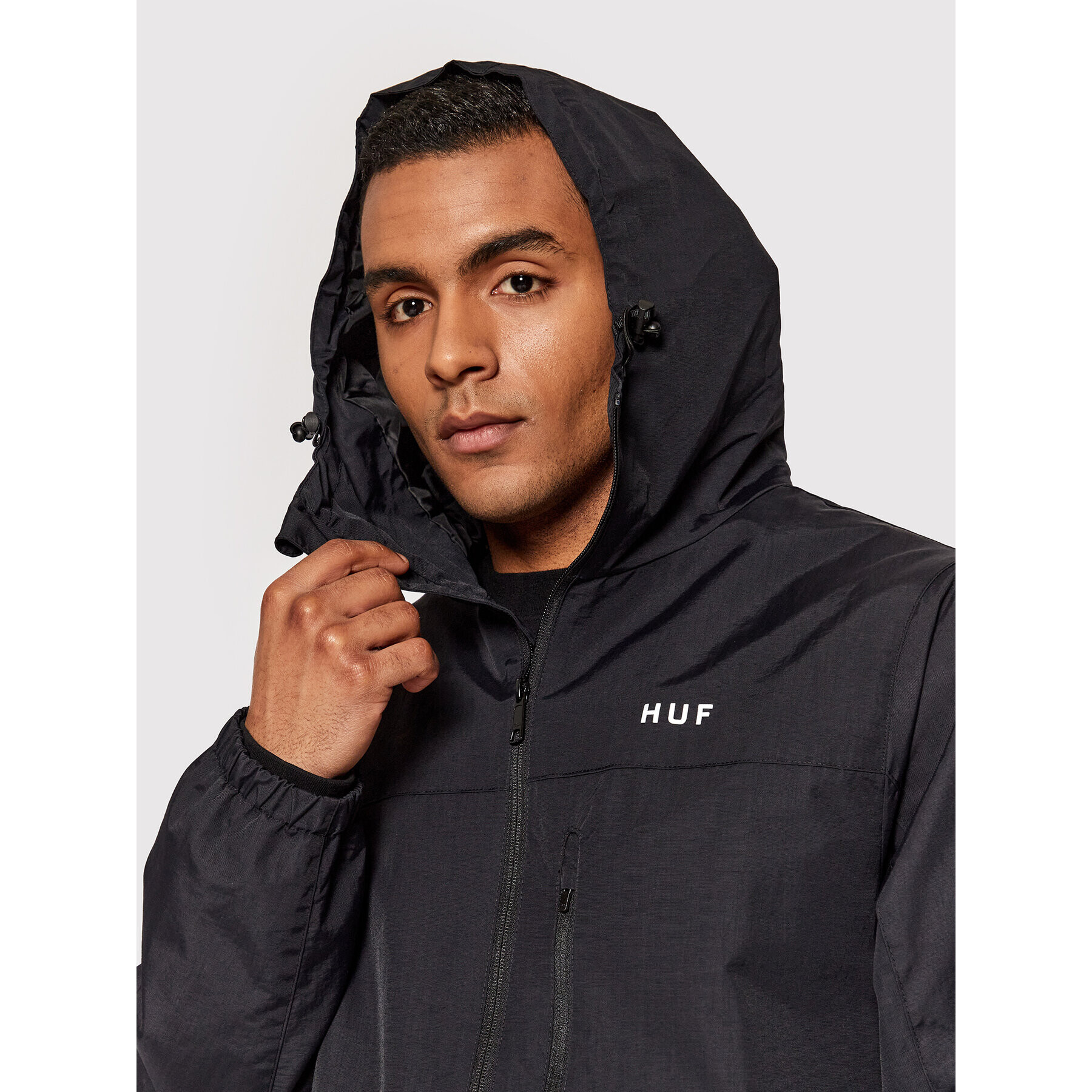 HUF Преходно яке Essentials JK00350 Черен Regular Fit - Pepit.bg