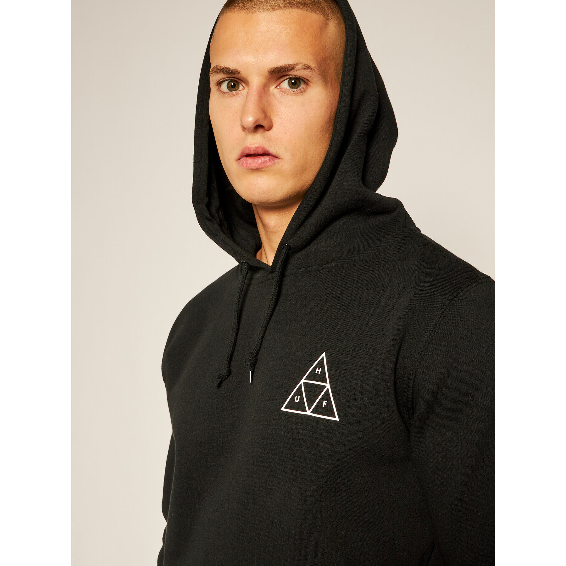 HUF Суитшърт Essentials PF00100 Черен Regular Fit - Pepit.bg